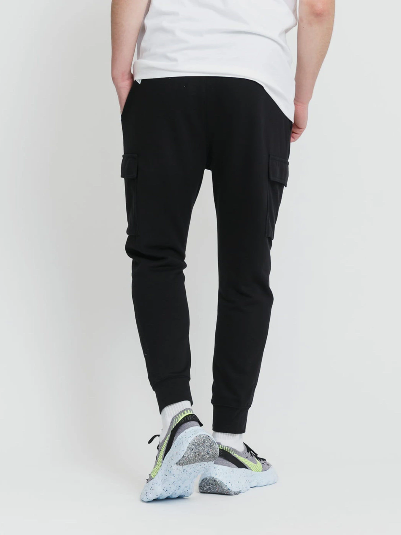 Брюки NIKE Club FT Cargo Pants модель CZ9954-010 Фото