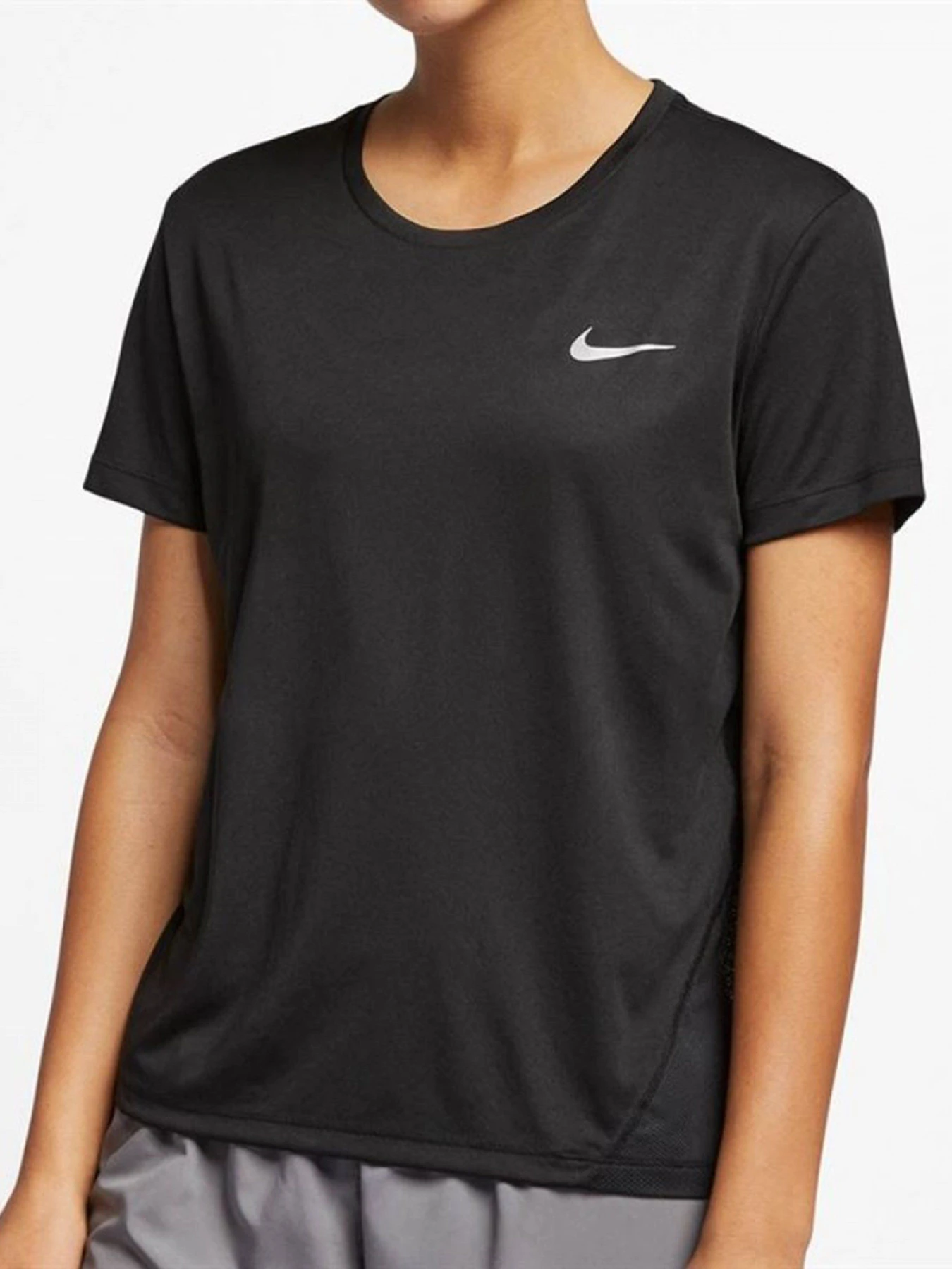 Футболки і поло NIKE Miler модель AJ8121-010 Футболки і поло NIKE Miler модель AJ8121-010 Фото