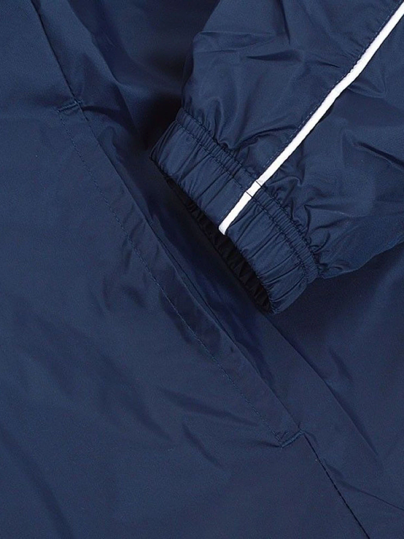 Костюмы NIKE Sportswear Basic модель BV3030-410 Костюмы NIKE Sportswear Basic модель BV3030-410 Фото