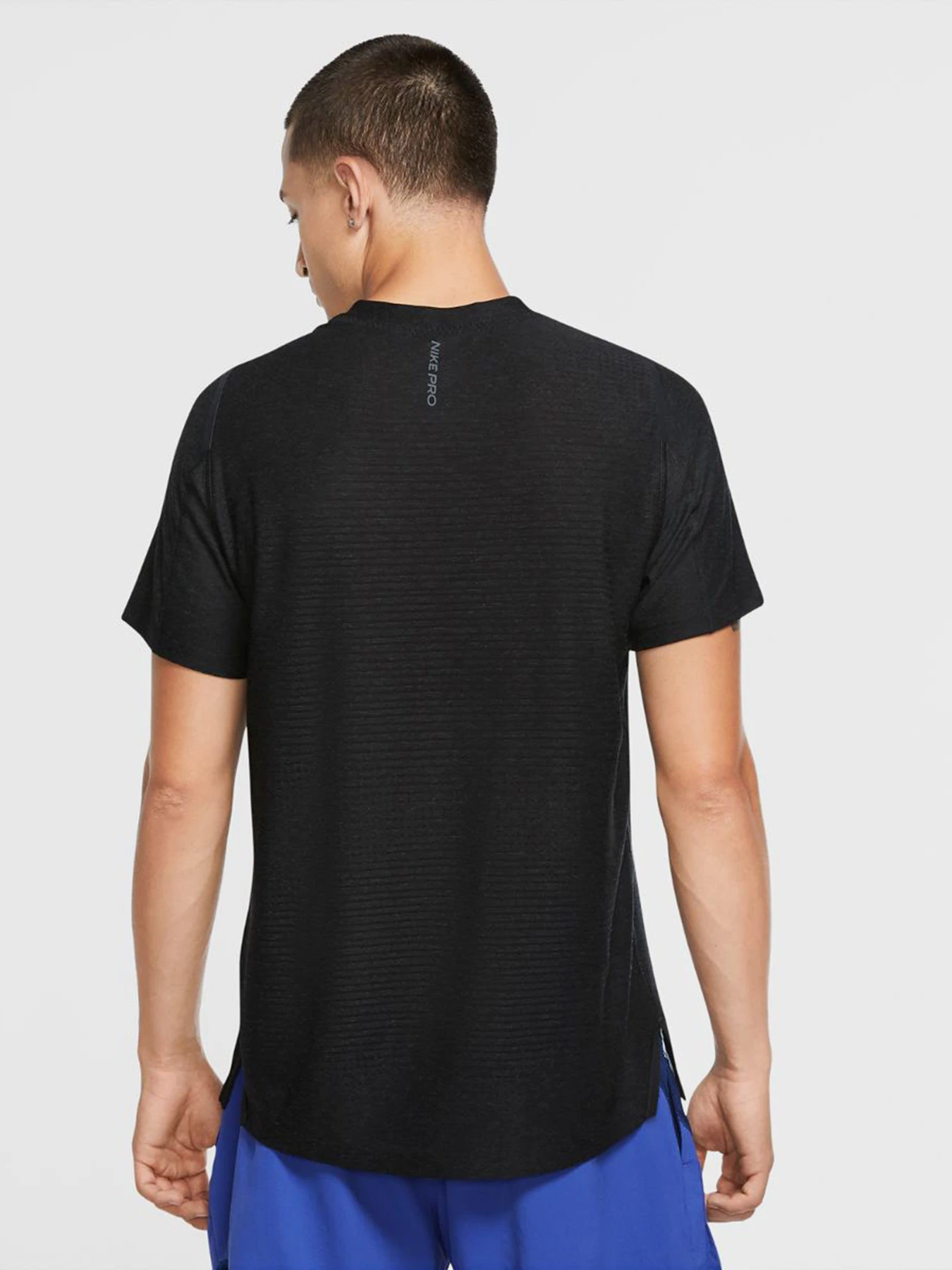 Футболки и поло NIKE Pro Top модель CU4989-010 Футболки и поло NIKE Pro Top модель CU4989-010 Фото