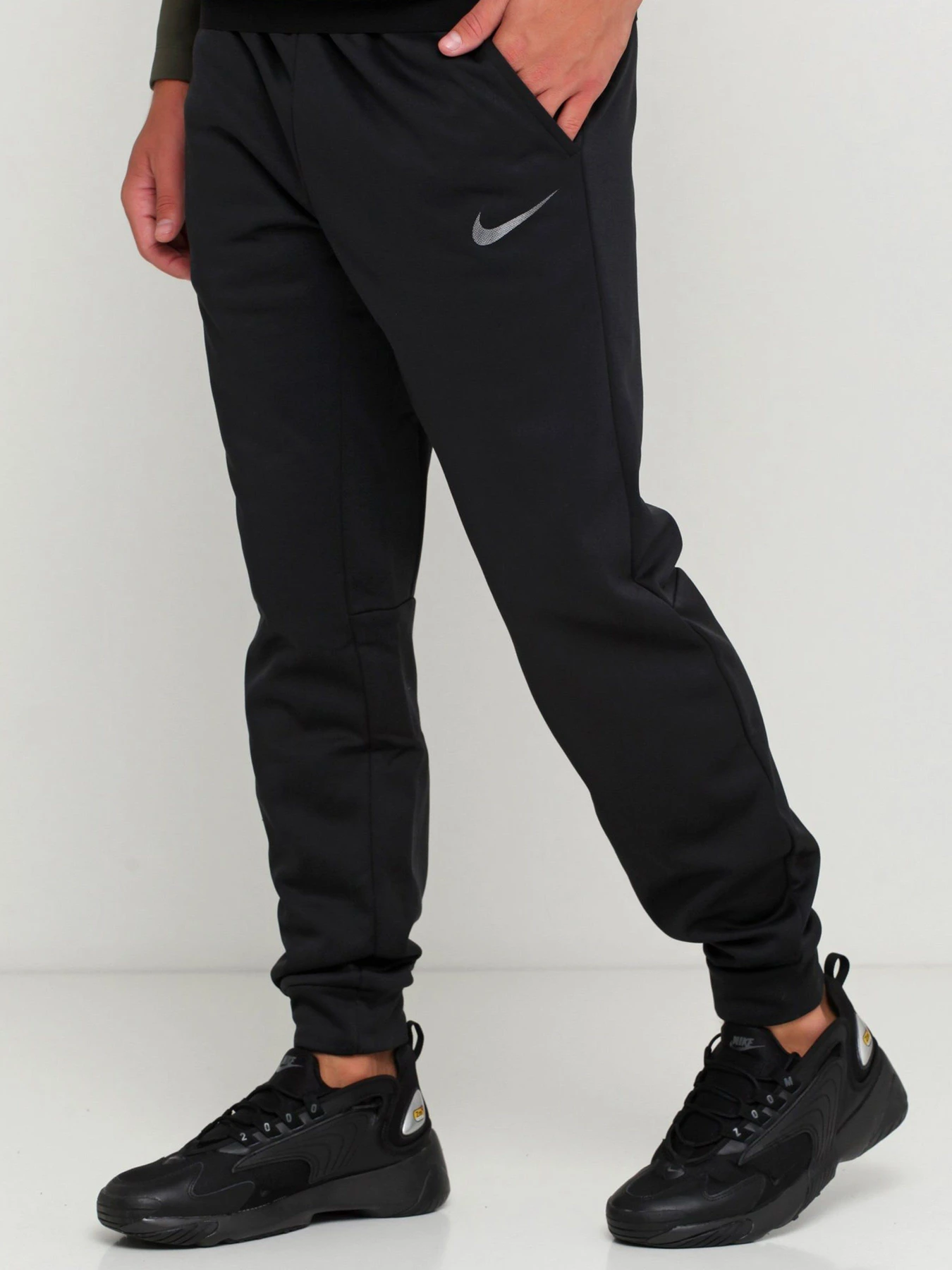 Штани NIKE Therma модель 932255-010 Штани NIKE Therma модель 932255-010 Фото