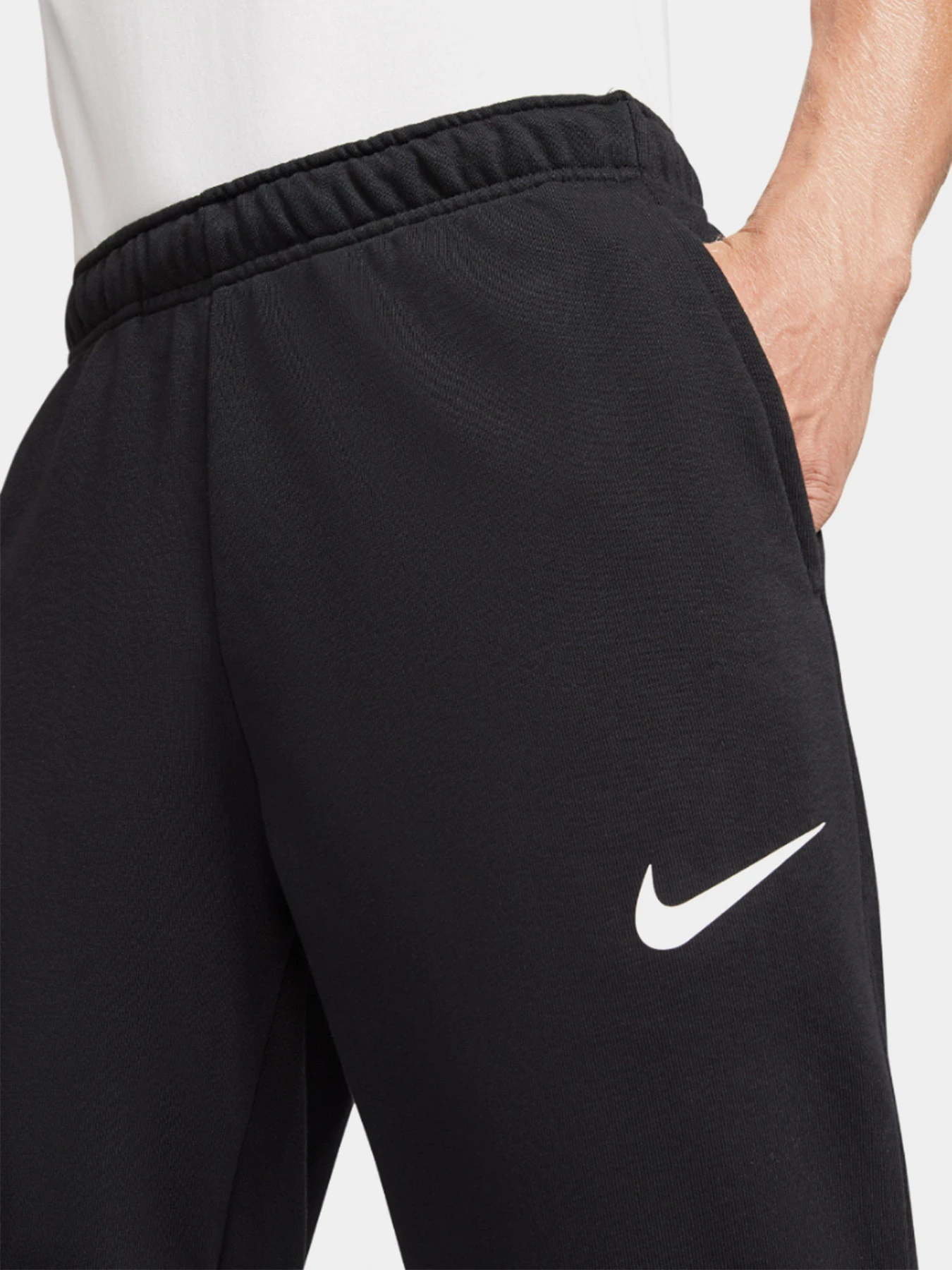 Брюки NIKE DRI-FIT TAPERED модель CZ6379-010 Брюки NIKE DRI-FIT TAPERED модель CZ6379-010 Фото