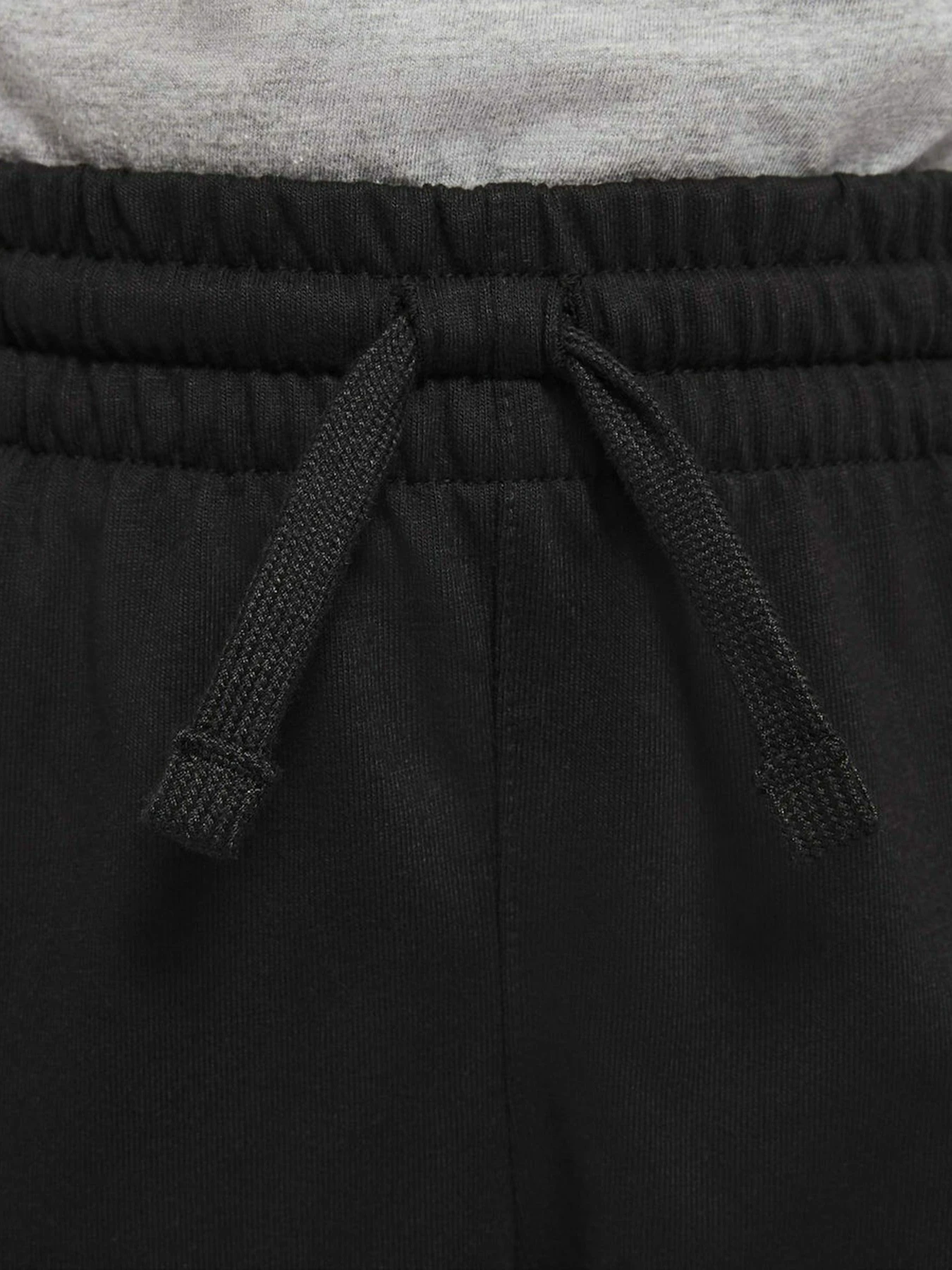 Шорты NIKE SPORTSWEAR модель DA0806-010 Шорты NIKE SPORTSWEAR модель DA0806-010 Фото