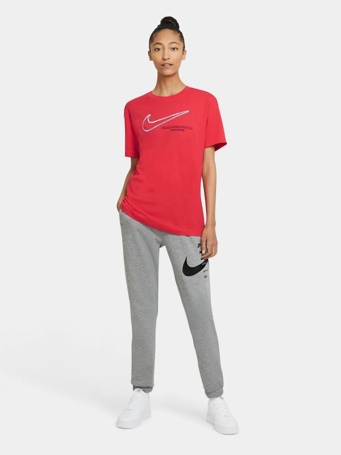 Футболки і поло NIKE Sportswear модель DB9811-696 Футболки і поло NIKE Sportswear модель DB9811-696 Фото
