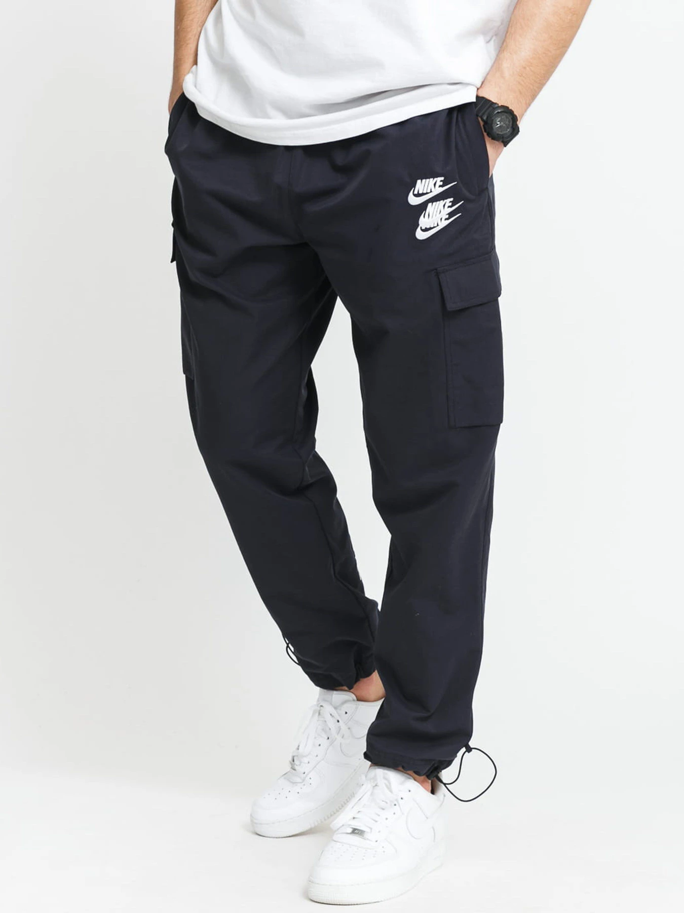 Брюки NIKE Sportswear Cargo модель DD0886-010 Фото