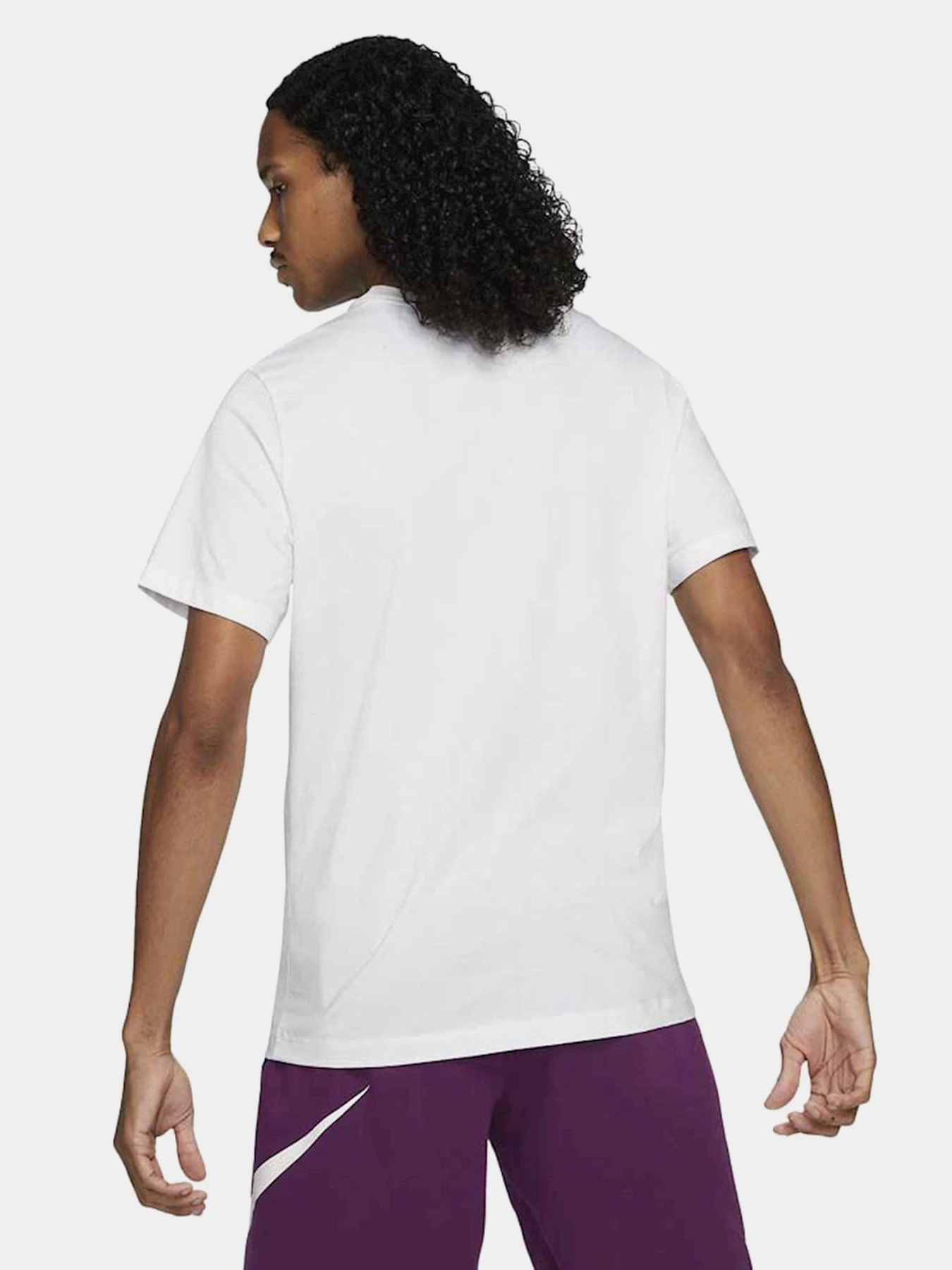 Футболки и поло NIKE Sportswear модель DD1256-100 Футболки и поло NIKE Sportswear модель DD1256-100 Фото