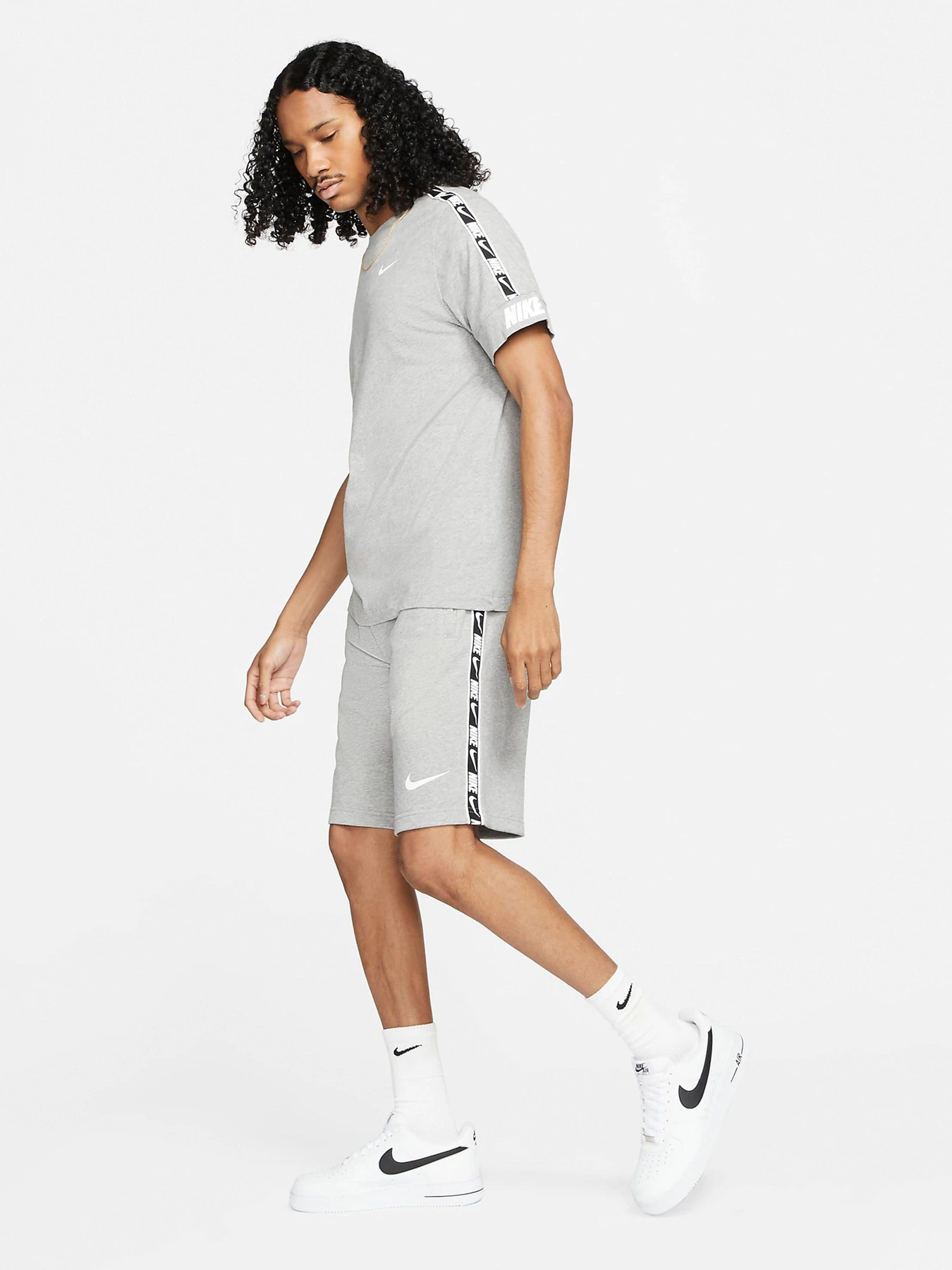 Шорты NIKE Sportswear модель DD4496-063 Фото