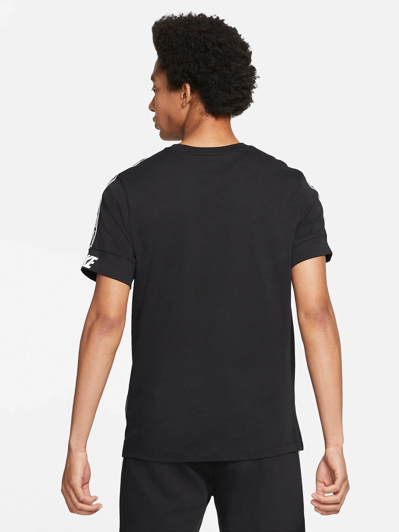 Футболки и поло NIKE Sportswear модель DD4497-010 Футболки и поло NIKE Sportswear модель DD4497-010 Фото