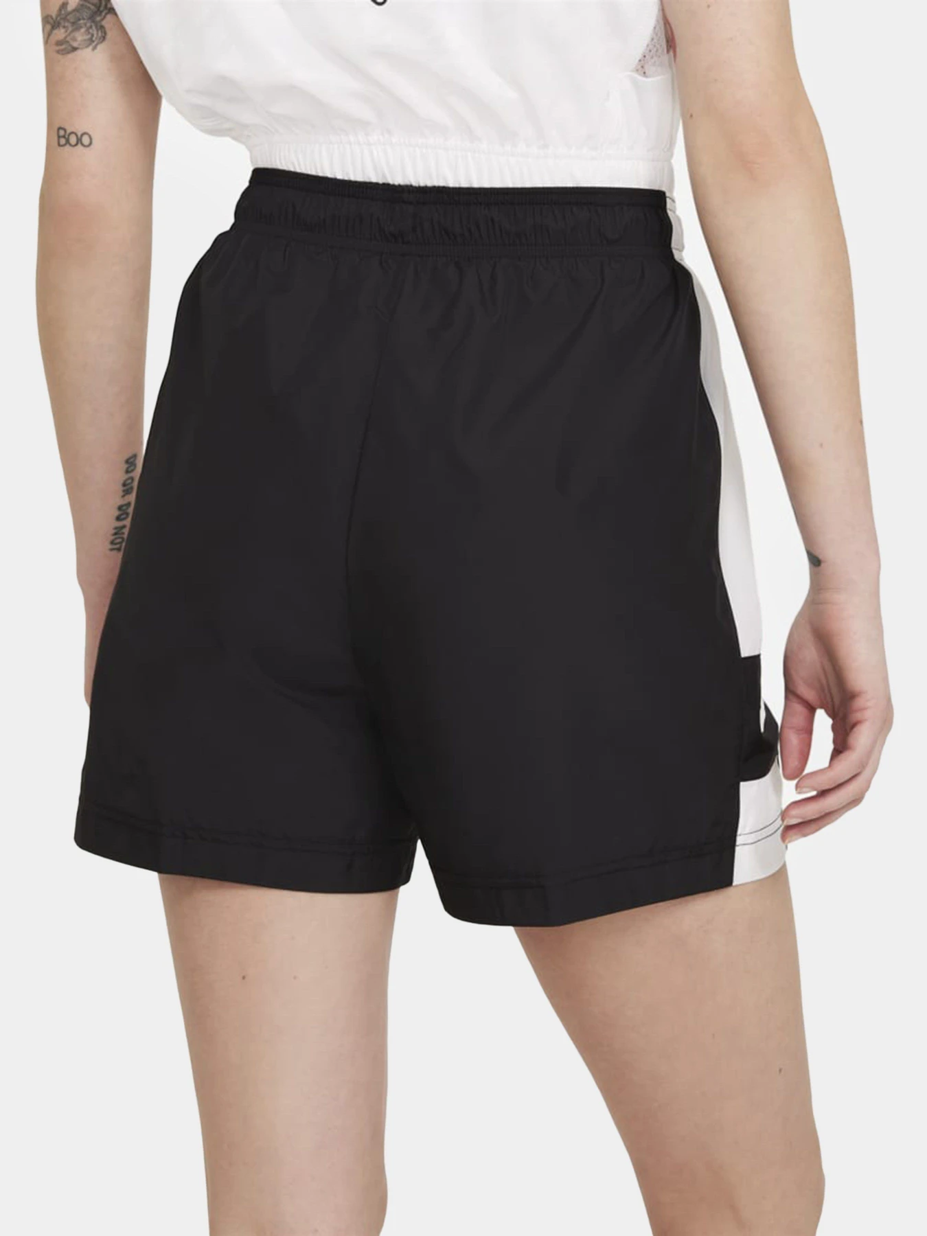 Шорты NIKE Sportswear модель CZ9741-010 Шорты NIKE Sportswear модель CZ9741-010 Фото