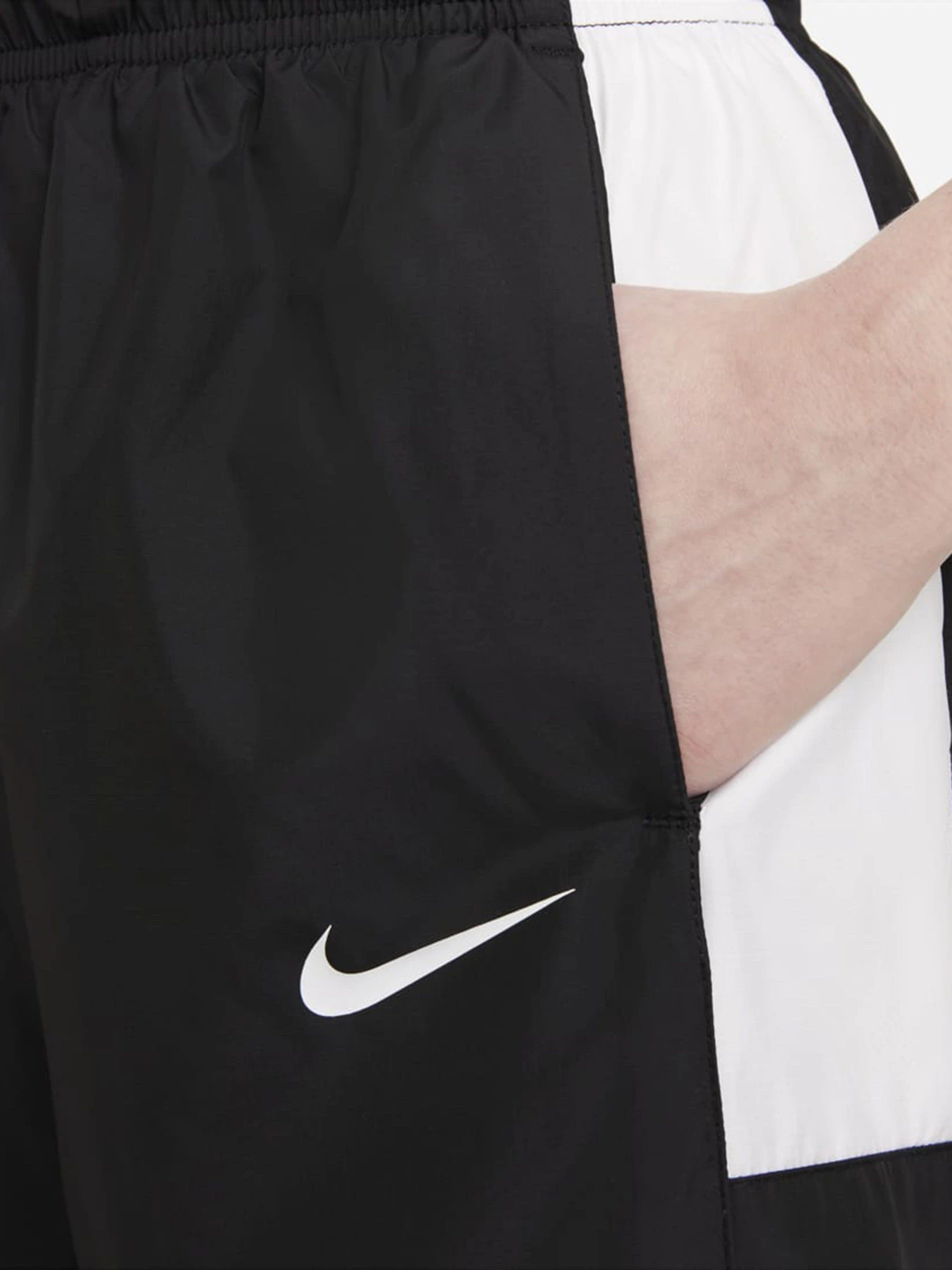 Шорты NIKE Sportswear модель CZ9741-010 Шорты NIKE Sportswear модель CZ9741-010 Фото