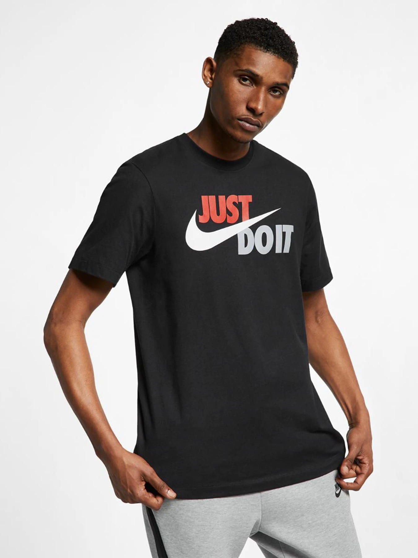 Футболки и поло NIKE SPORTSWEAR модель AR5006-010 Футболки и поло NIKE SPORTSWEAR модель AR5006-010 Фото