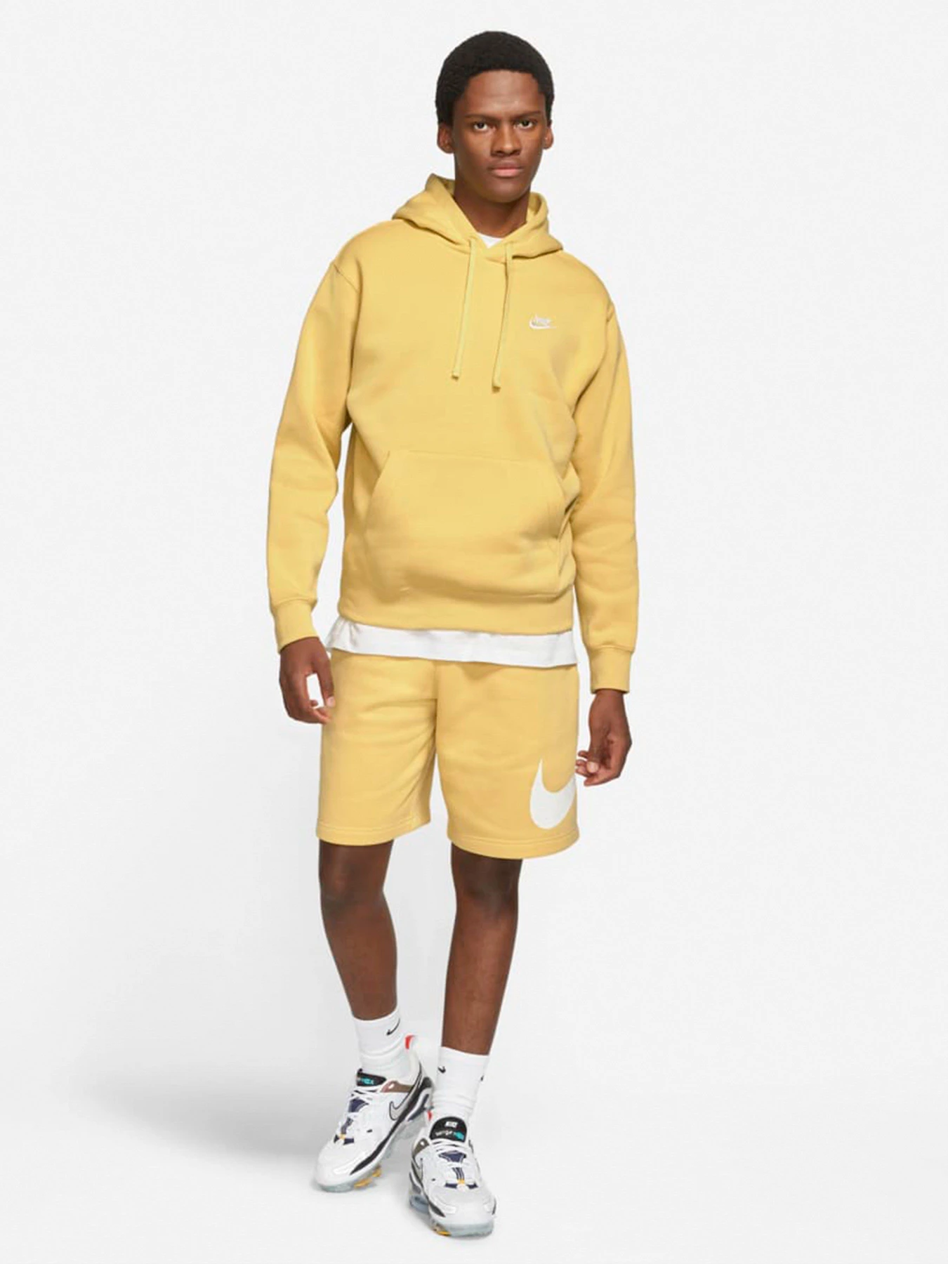 Худи и свитшоты NIKE NSW Club Hoodie модель BV2654-700 Худи и свитшоты NIKE NSW Club Hoodie модель BV2654-700 Фото