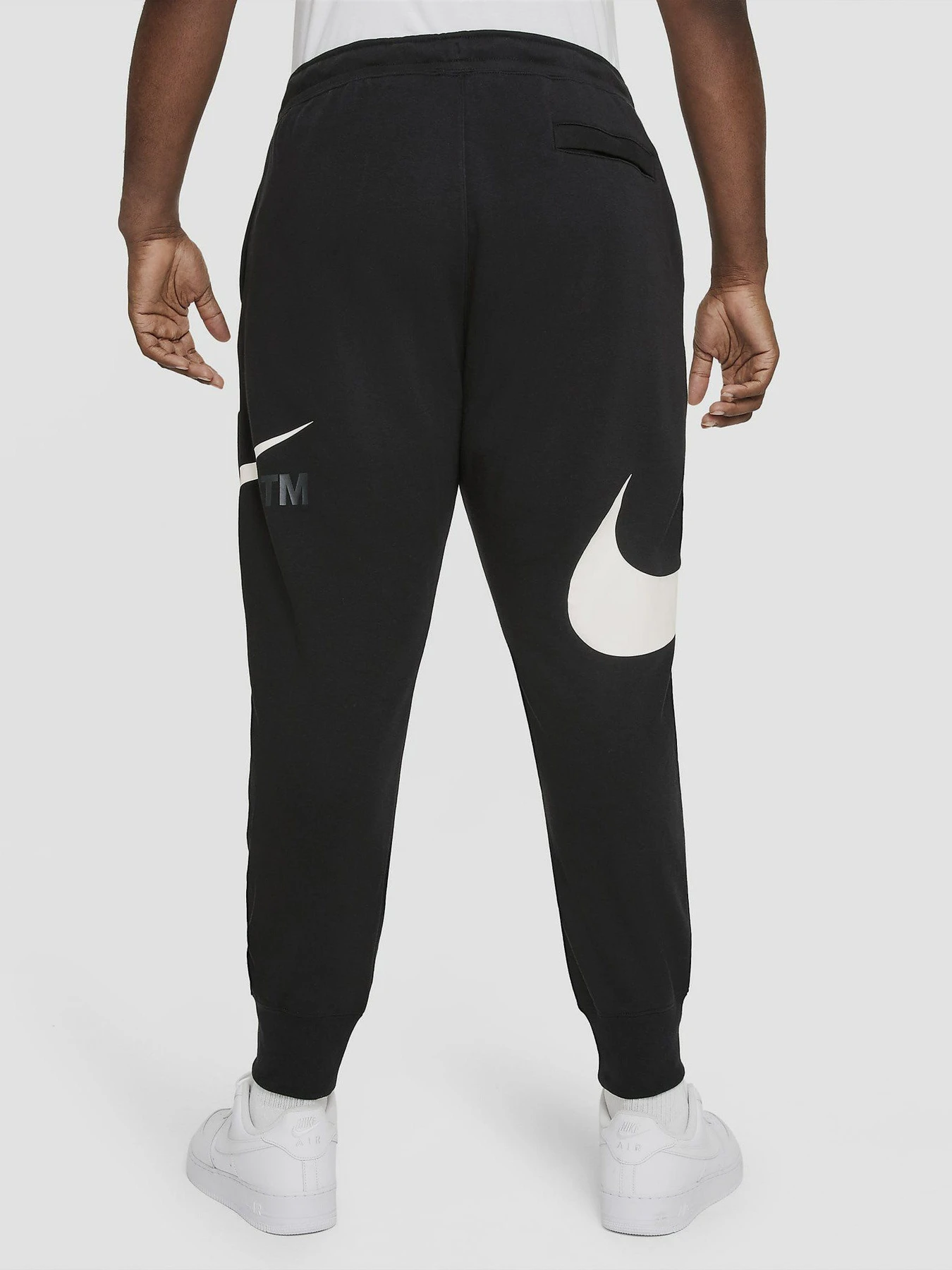 Брюки NIKE Sportswear Swoosh модель DD6001-010 Брюки NIKE Sportswear Swoosh модель DD6001-010 Фото