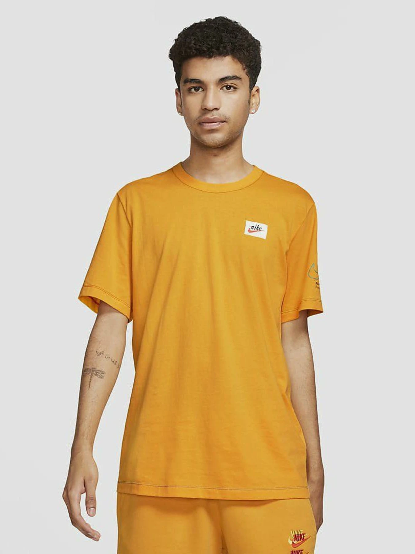 Футболки и поло NIKE Sportswear модель DJ1393-739 Футболки и поло NIKE Sportswear модель DJ1393-739 Фото