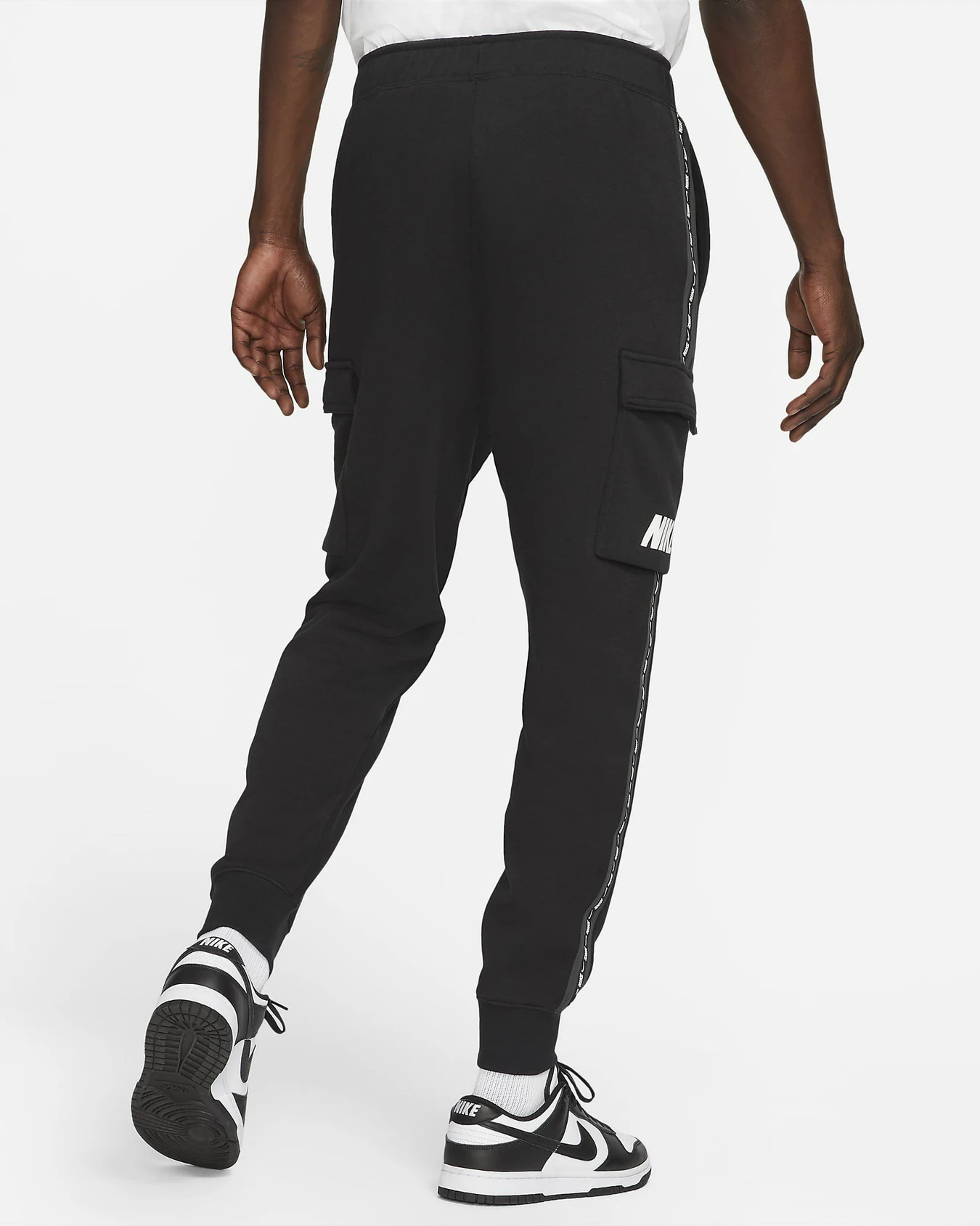 Штани NIKE Sportswear модель DM4680-010 Штани NIKE Sportswear модель DM4680-010 Фото