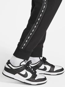 Штани NIKE Sportswear модель DM4680-010 Фото