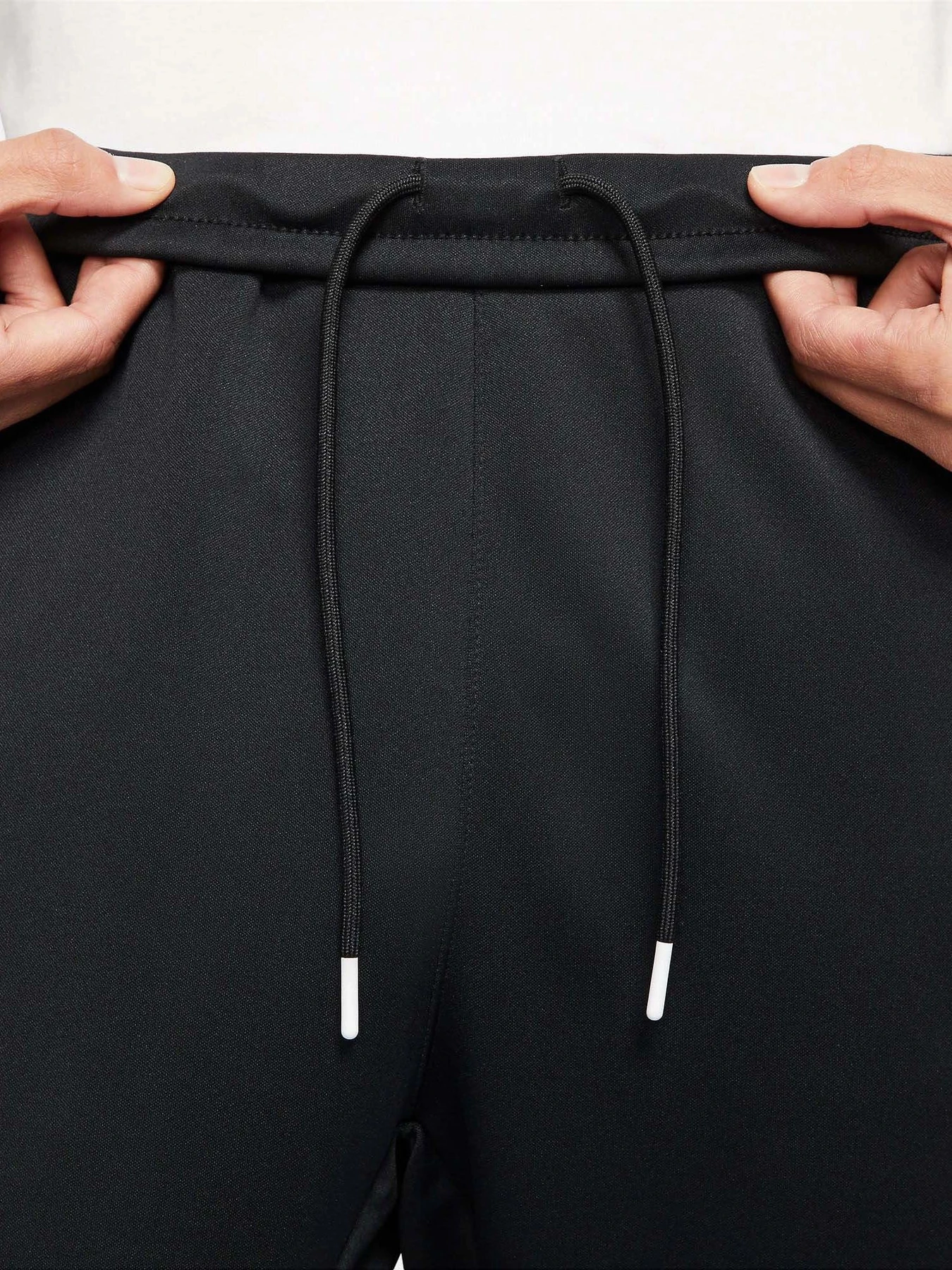 Брюки NIKE Tribute Joggers модель DA0007-010 Брюки NIKE Tribute Joggers модель DA0007-010 Фото
