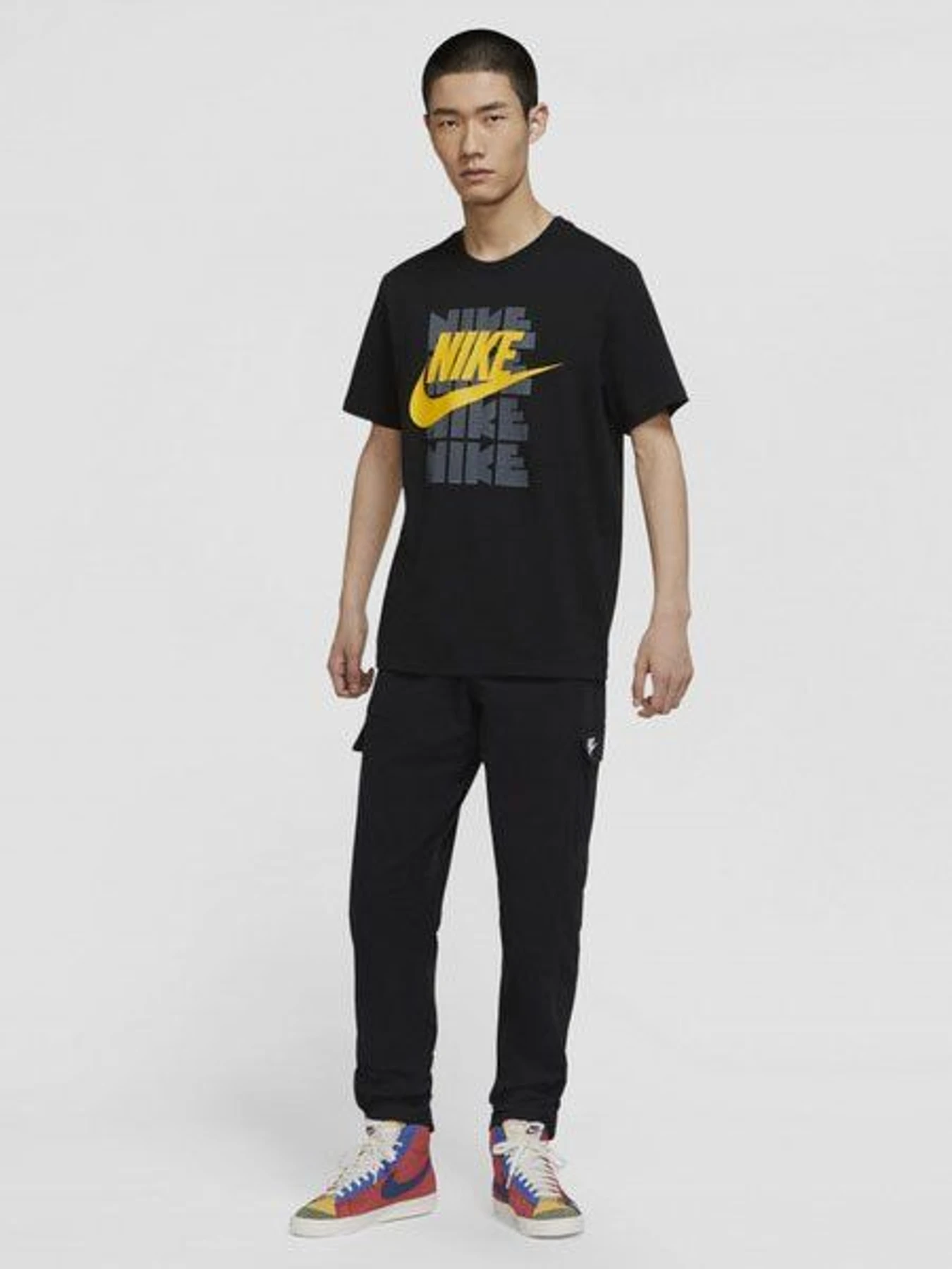Футболки и поло NIKE Nsw Tee Trend Gx модель DD3381-010 Футболки и поло NIKE Nsw Tee Trend Gx модель DD3381-010 Фото