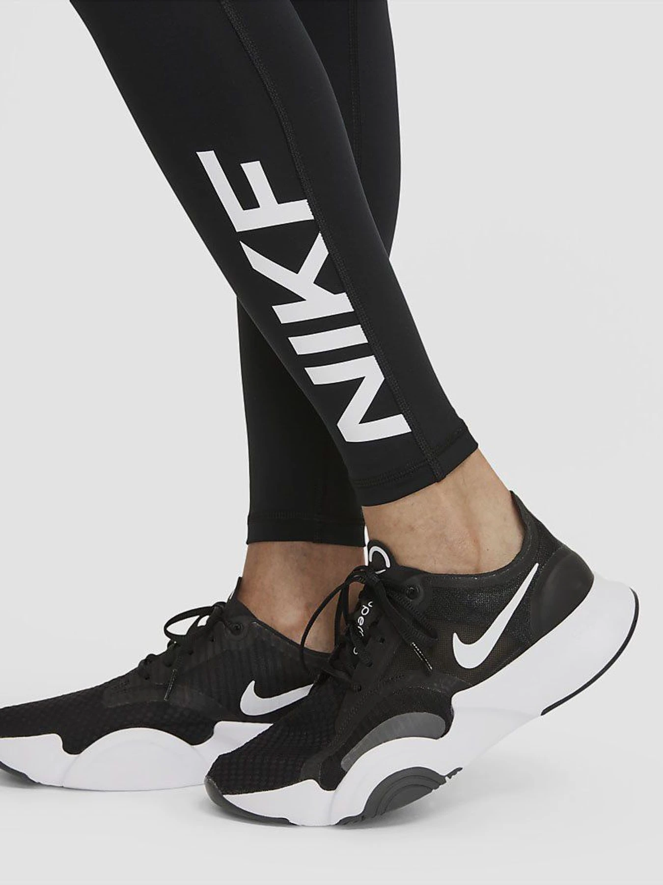 Штани NIKE Pro Dri-Fit модель DD6186-010 Штани NIKE Pro Dri-Fit модель DD6186-010 Фото