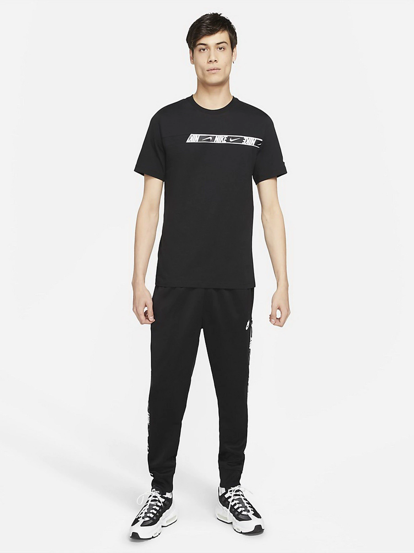 Футболки и поло NIKE Sportswear модель DM4675-010 Футболки и поло NIKE Sportswear модель DM4675-010 Фото