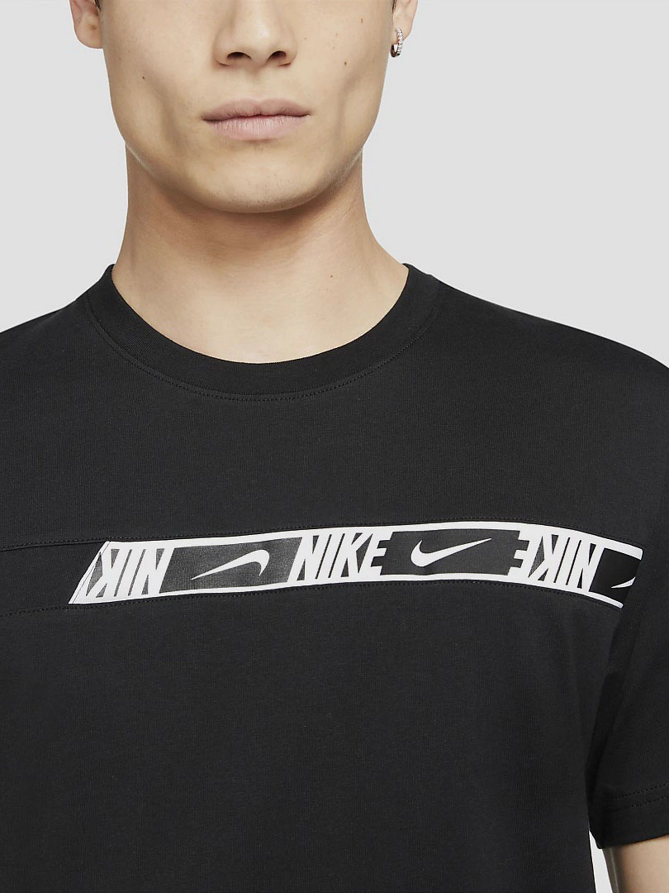 Футболки и поло NIKE Sportswear модель DM4675-010 Футболки и поло NIKE Sportswear модель DM4675-010 Фото