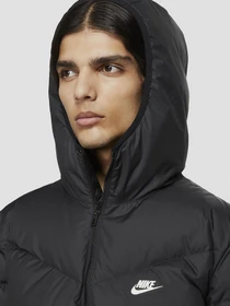 Куртки та дублянки NIKE Sportswear Storm-FIT Windrunner модель DD6795-010 Фото