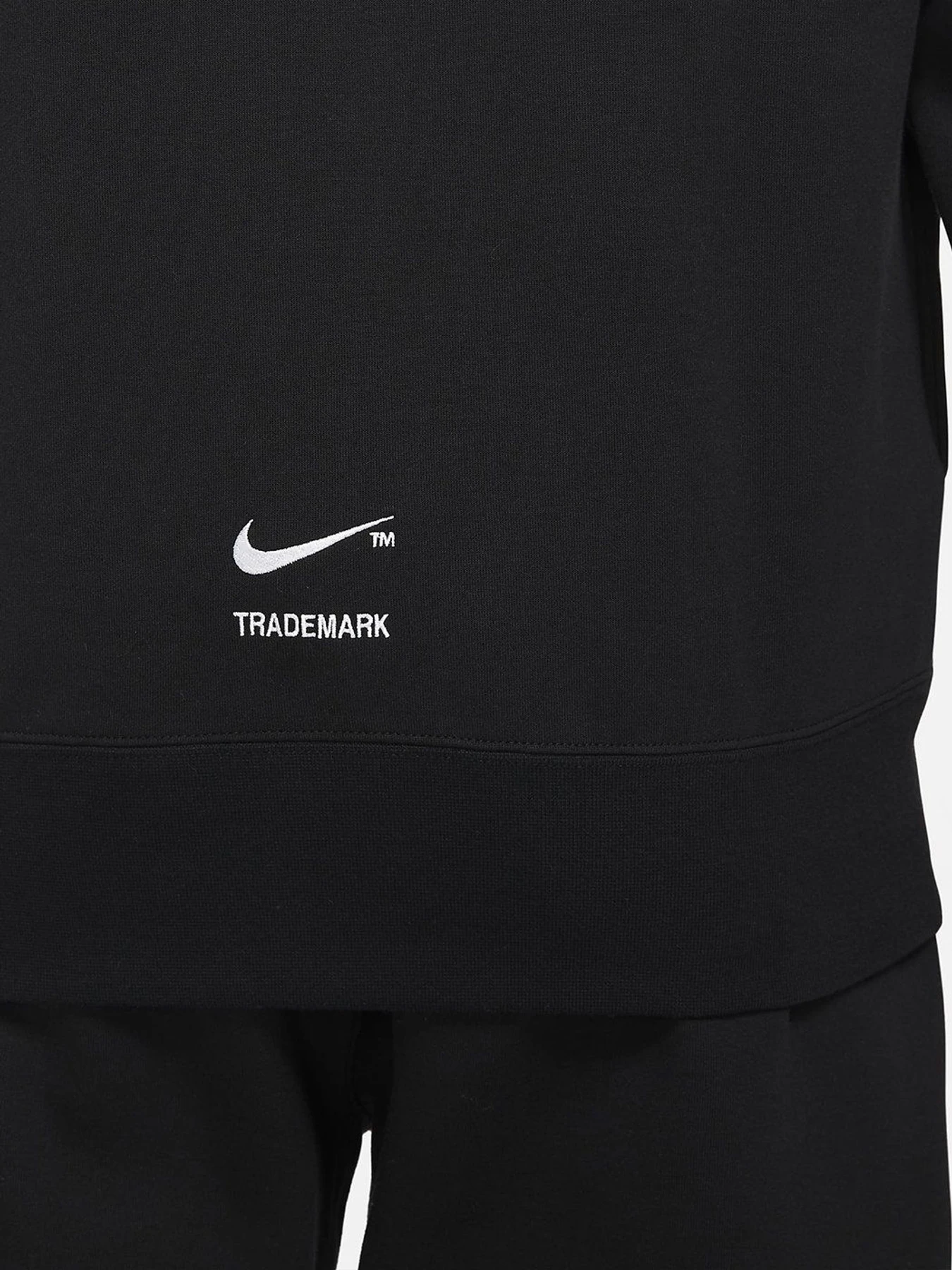 Худи и свитшоты NIKE Swoosh Tech Fleece модель DD8222-010 Худи и свитшоты NIKE Swoosh Tech Fleece модель DD8222-010 Фото