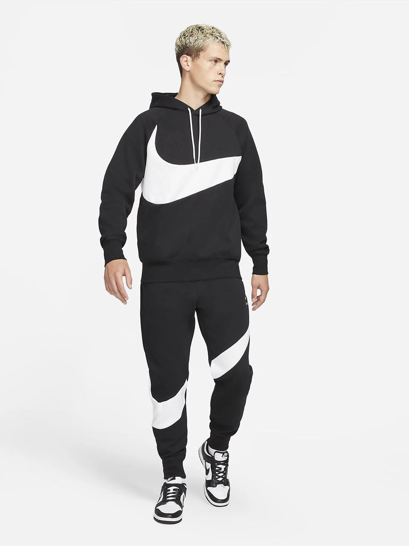 Худи и свитшоты NIKE Swoosh Tech Fleece модель DD8222-010 Худи и свитшоты NIKE Swoosh Tech Fleece модель DD8222-010 Фото