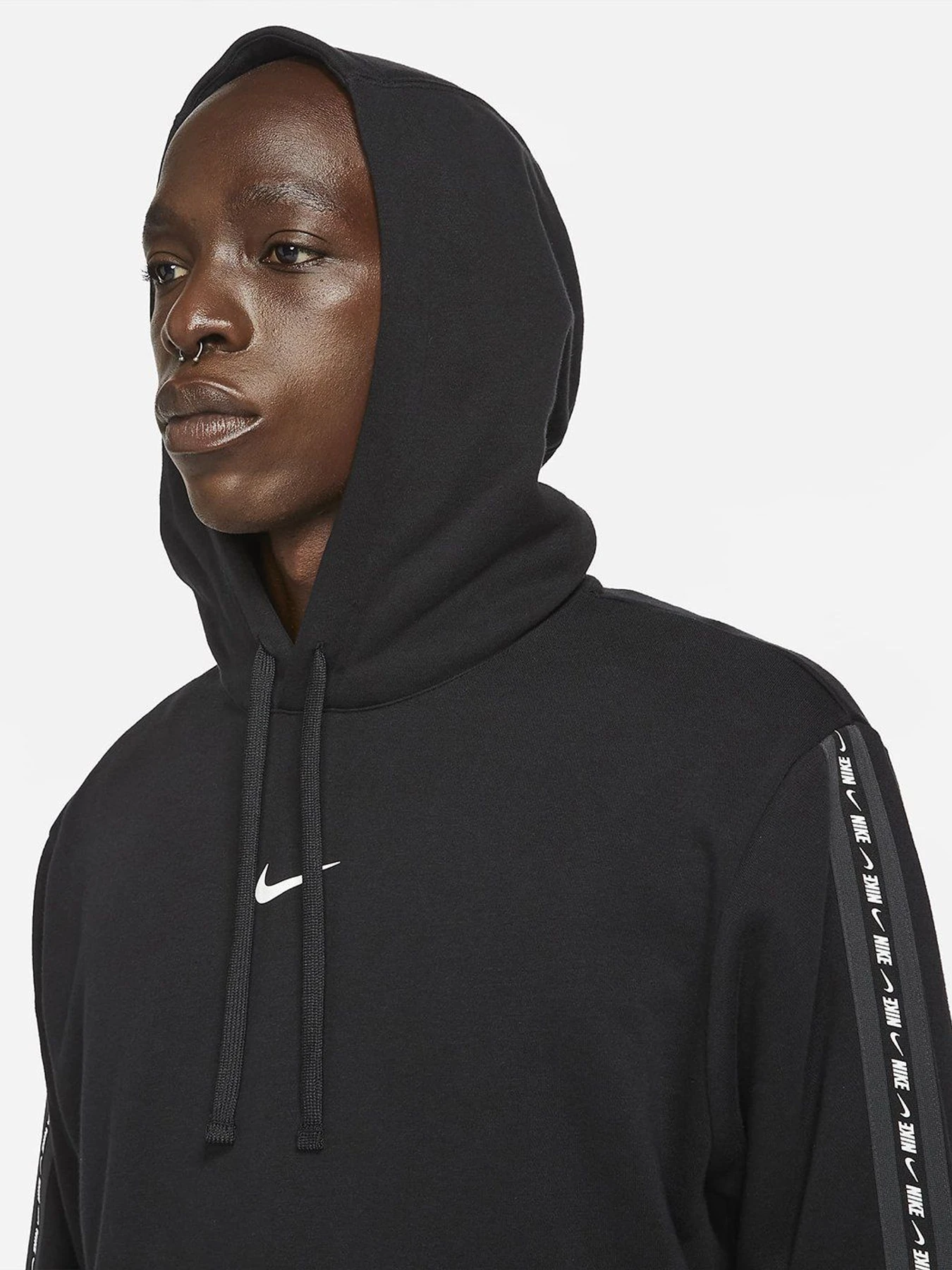 Худі та світшоти NIKE Sportswear модель DM4676-010 Фото
