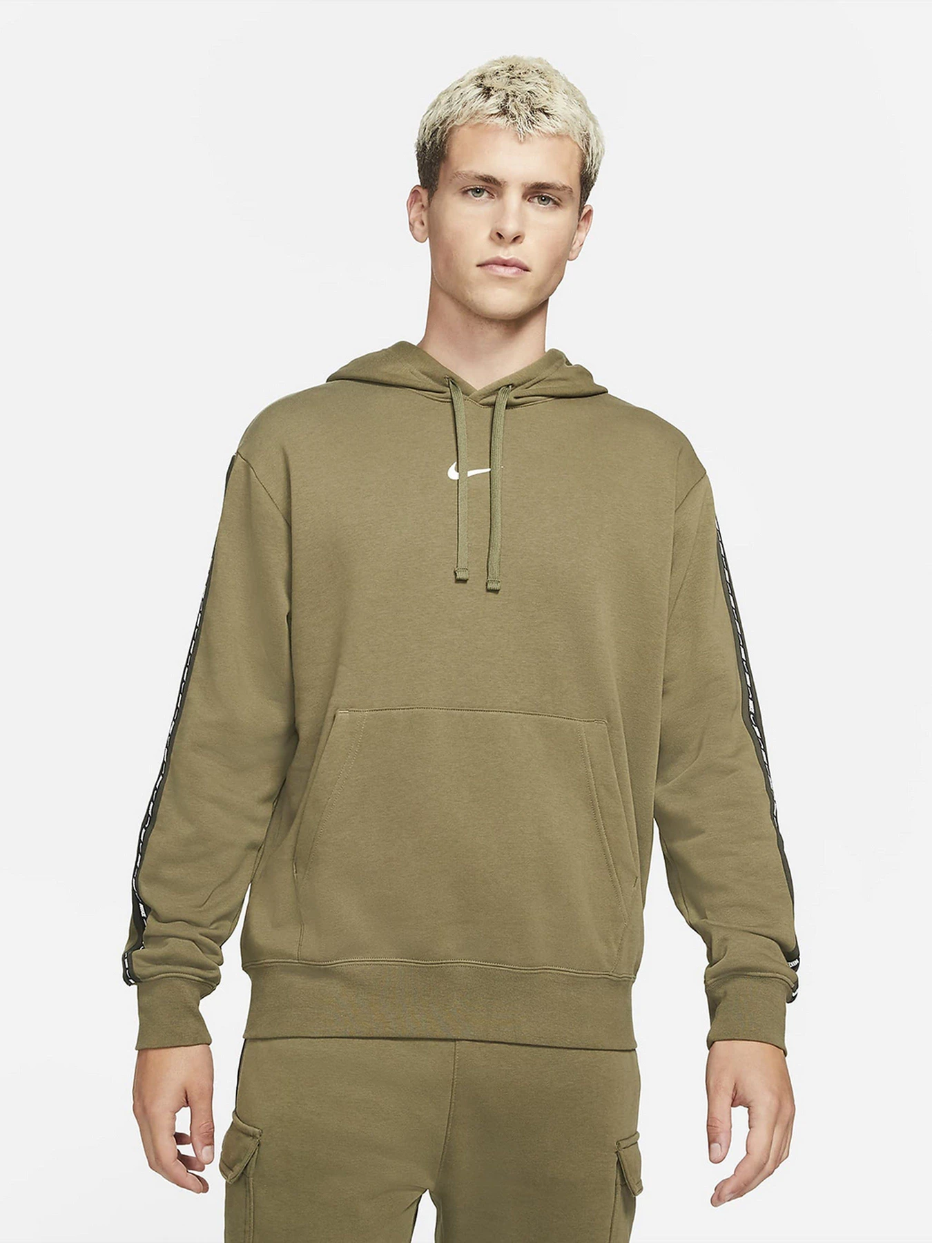 Худі та світшоти NIKE Sportswear модель DM4676-222 Фото