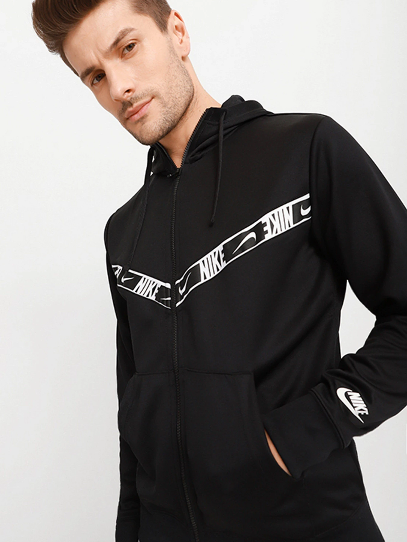 Худи и свитшоты NIKE Sportswear модель DM4672-010 Худи и свитшоты NIKE Sportswear модель DM4672-010 Фото