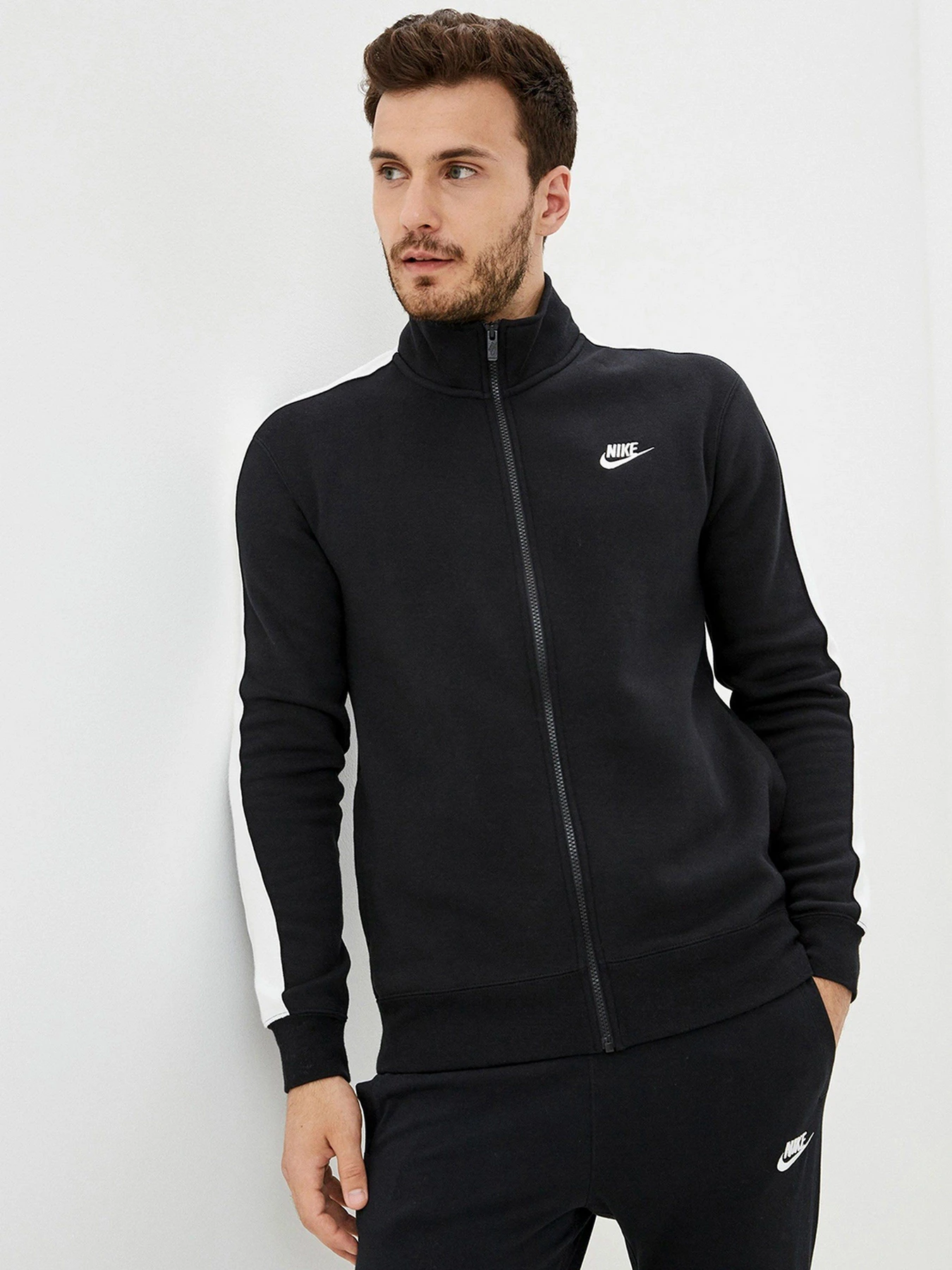 Худі та світшоти NIKE Sportswear Club Brushed-Back Jacket модель DD7010-010 Худі та світшоти NIKE Sportswear Club Brushed-Back Jacket модель DD7010-010 Фото