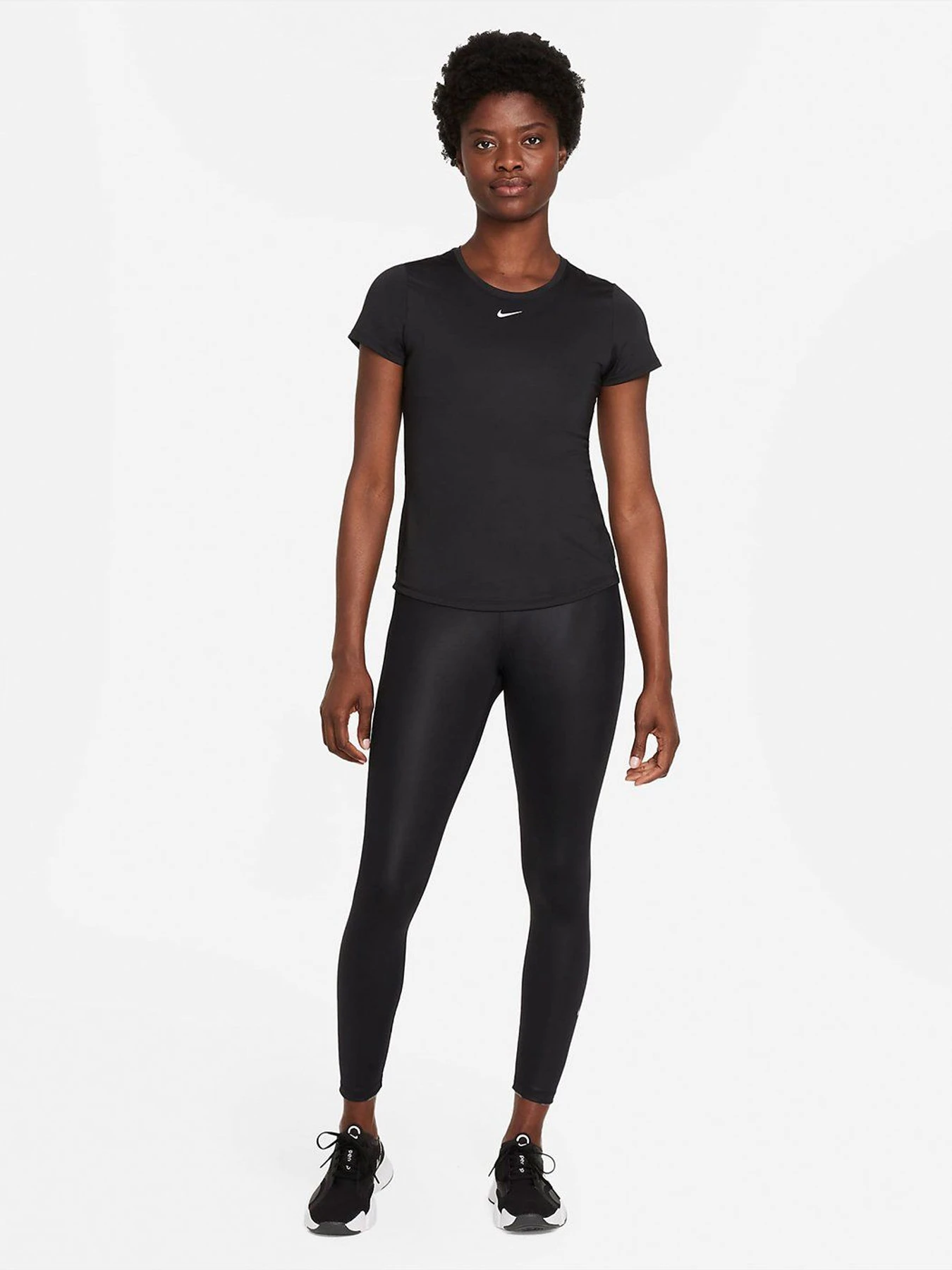 Футболки и поло NIKE Dri-FIT One Slim-Fit модель DD0626-010 Футболки и поло NIKE Dri-FIT One Slim-Fit модель DD0626-010 Фото