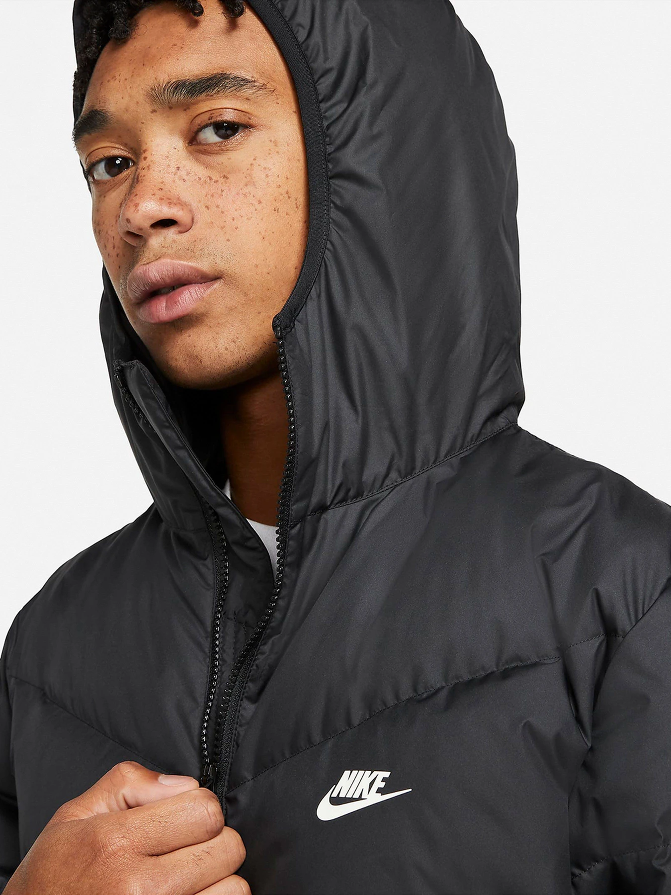 Куртки и дубленки NIKE Sportswear Storm-FIT Windrunner модель DD6788-010 Куртки и дубленки NIKE Sportswear Storm-FIT Windrunner модель DD6788-010 Фото