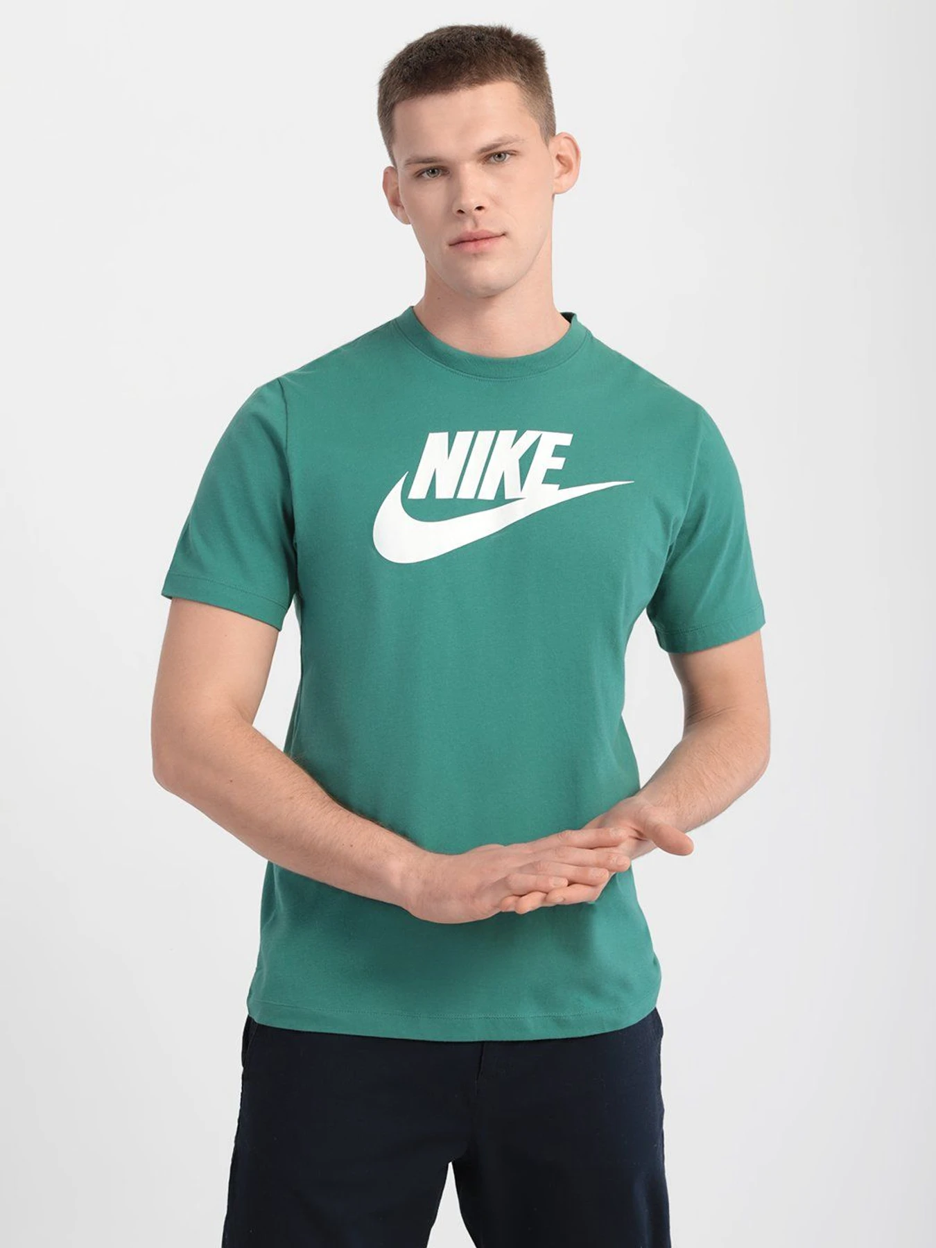 Футболки и поло NIKE NSW TEE ICON FUTURA модель AR5004-350 Футболки и поло NIKE NSW TEE ICON FUTURA модель AR5004-350 Фото