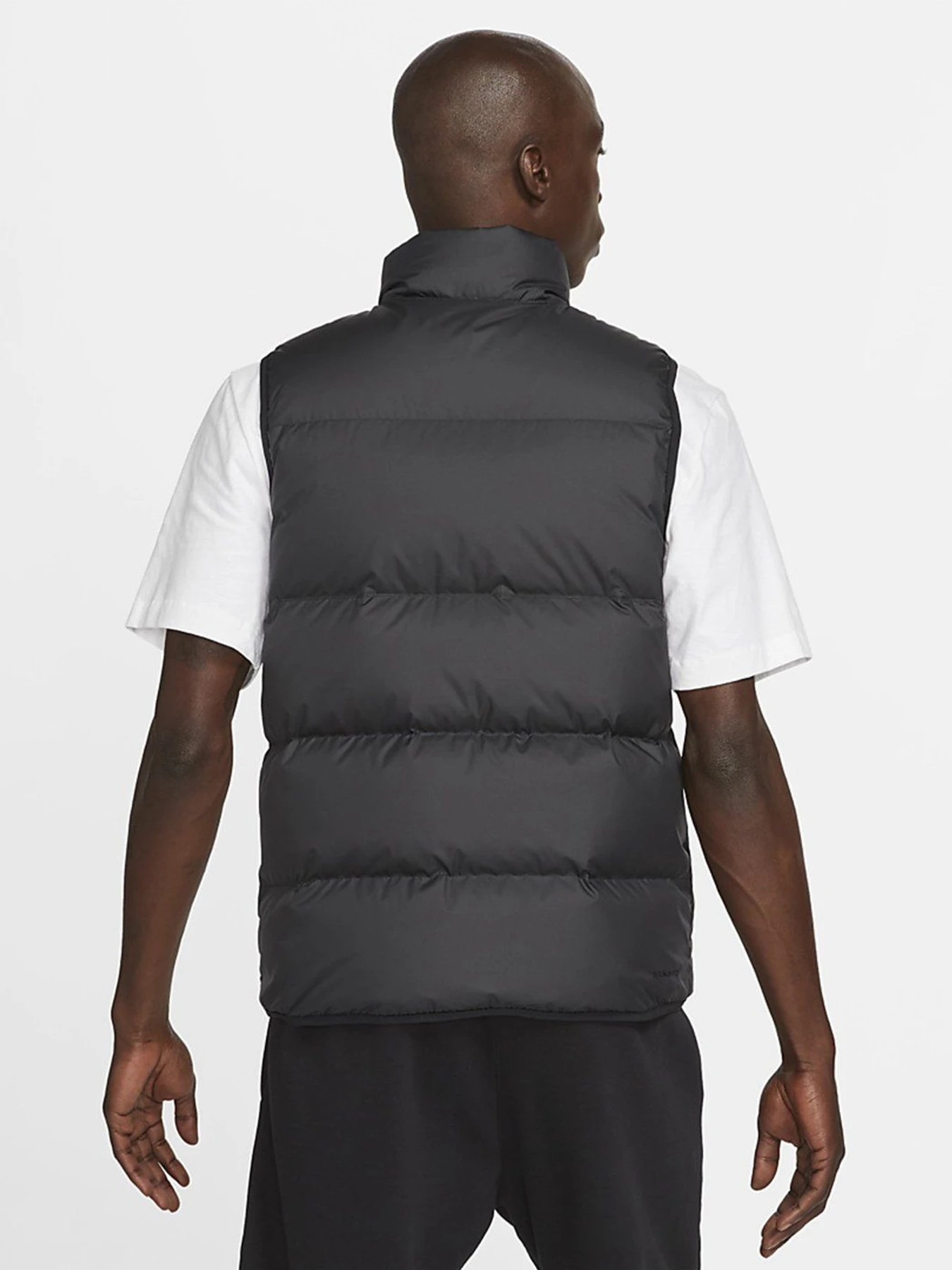 Куртки и дубленки NIKE M NSW SF WINDRUNNER VEST модель DD6817-010 Куртки и дубленки NIKE M NSW SF WINDRUNNER VEST модель DD6817-010 Фото