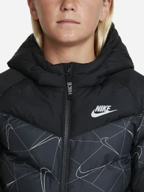 Куртки та дублянки NIKE U NSW SYN FILL AOP модель DJ8530-010 Фото