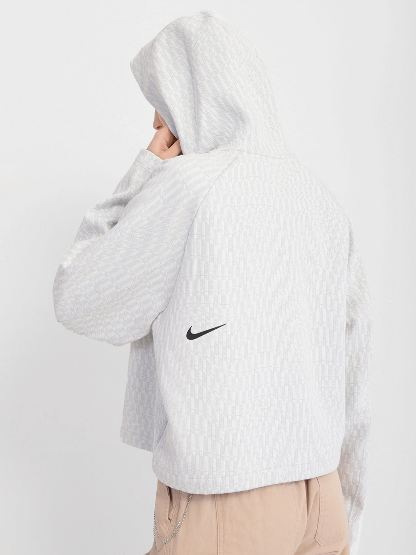 Худи и свитшоты NIKE NSW TCH PCK HOODIE модель CZ9795-100 Худи и свитшоты NIKE NSW TCH PCK HOODIE модель CZ9795-100 Фото