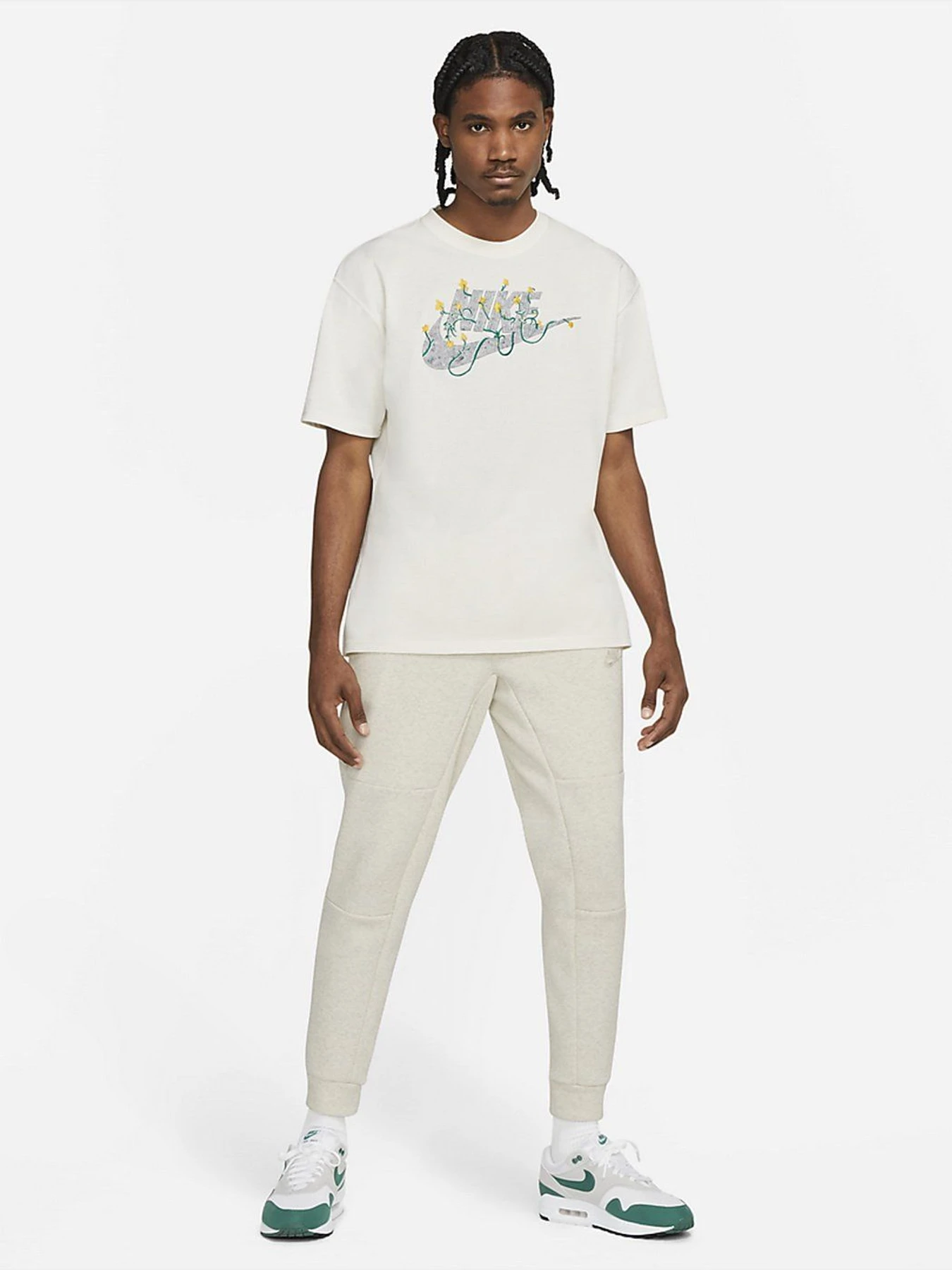 Футболки и поло NIKE Tee M2z Embroid Hbr модель DB6090-901 Футболки и поло NIKE Tee M2z Embroid Hbr модель DB6090-901 Фото