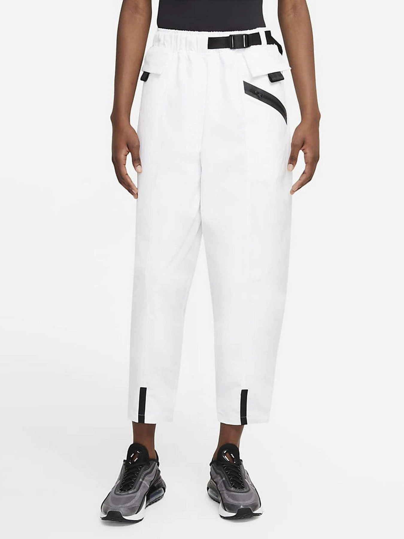 Штани NIKE Sportswear Tech Pack модель DD4616-100 Фото