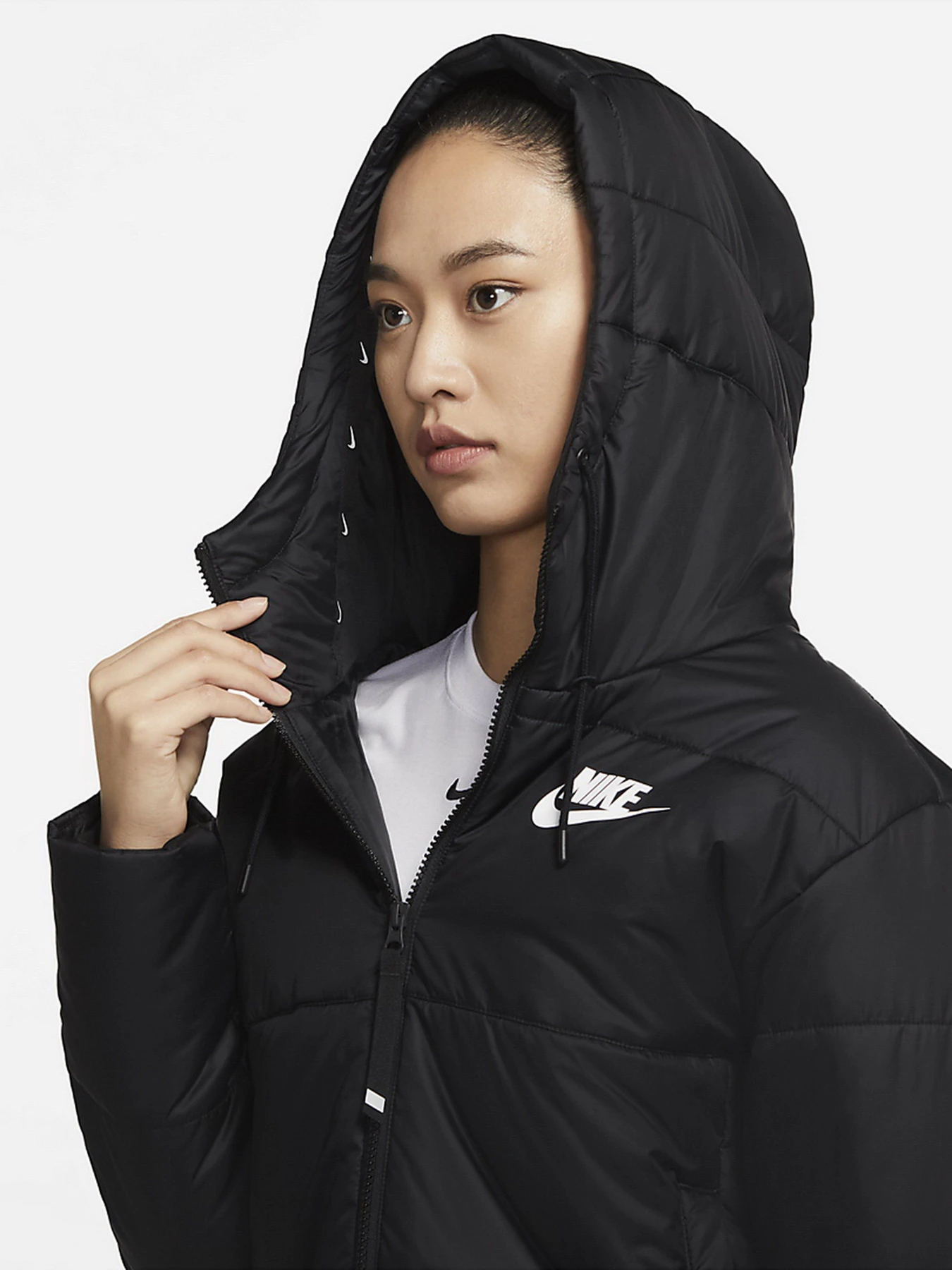 Куртки и дубленки NIKE Sportswear Therma-FIT Repel модель DJ6997-010 Куртки и дубленки NIKE Sportswear Therma-FIT Repel модель DJ6997-010 Фото