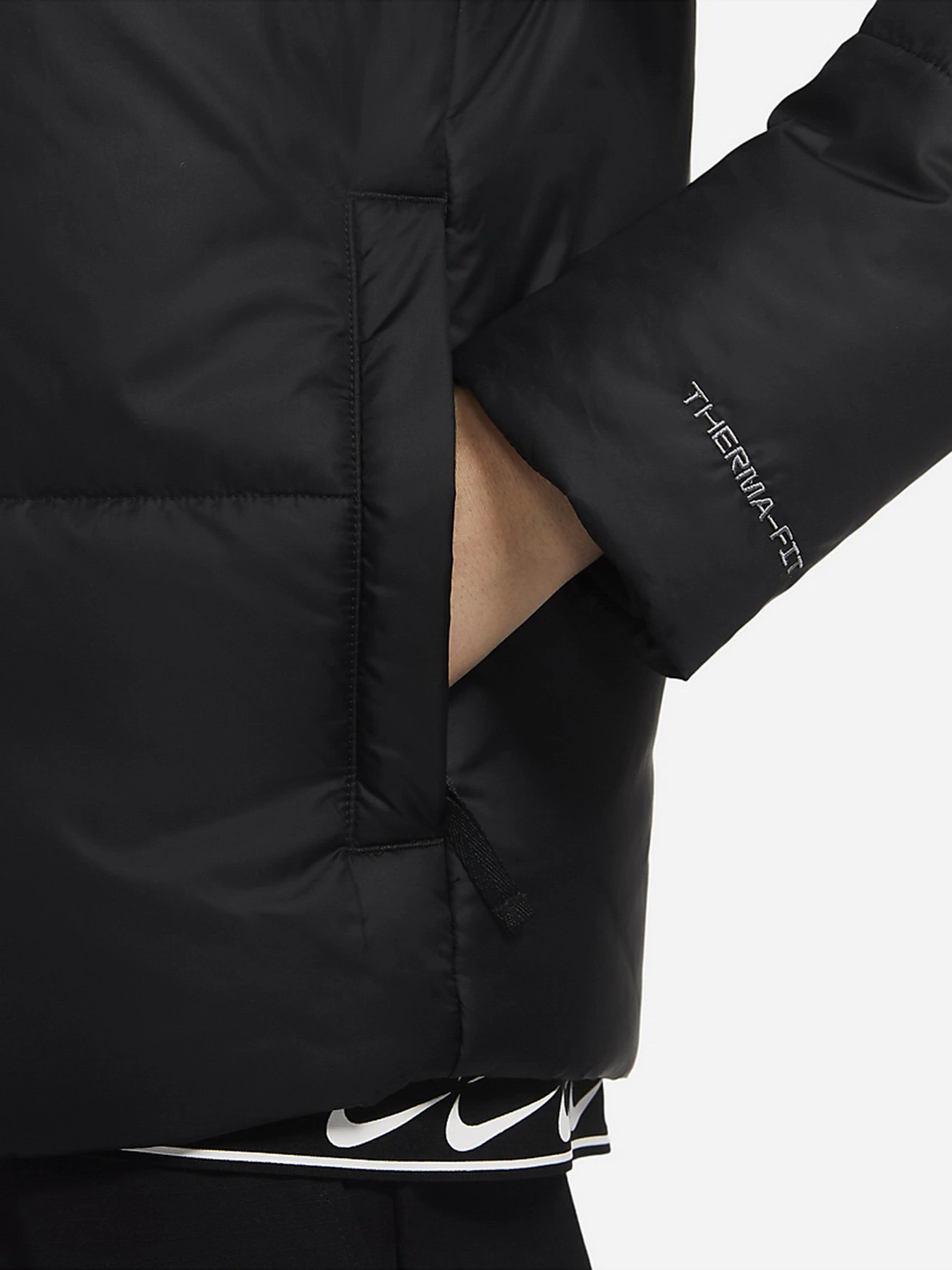 Куртки и дубленки NIKE Sportswear Therma-FIT Repel модель DJ6997-010 Куртки и дубленки NIKE Sportswear Therma-FIT Repel модель DJ6997-010 Фото