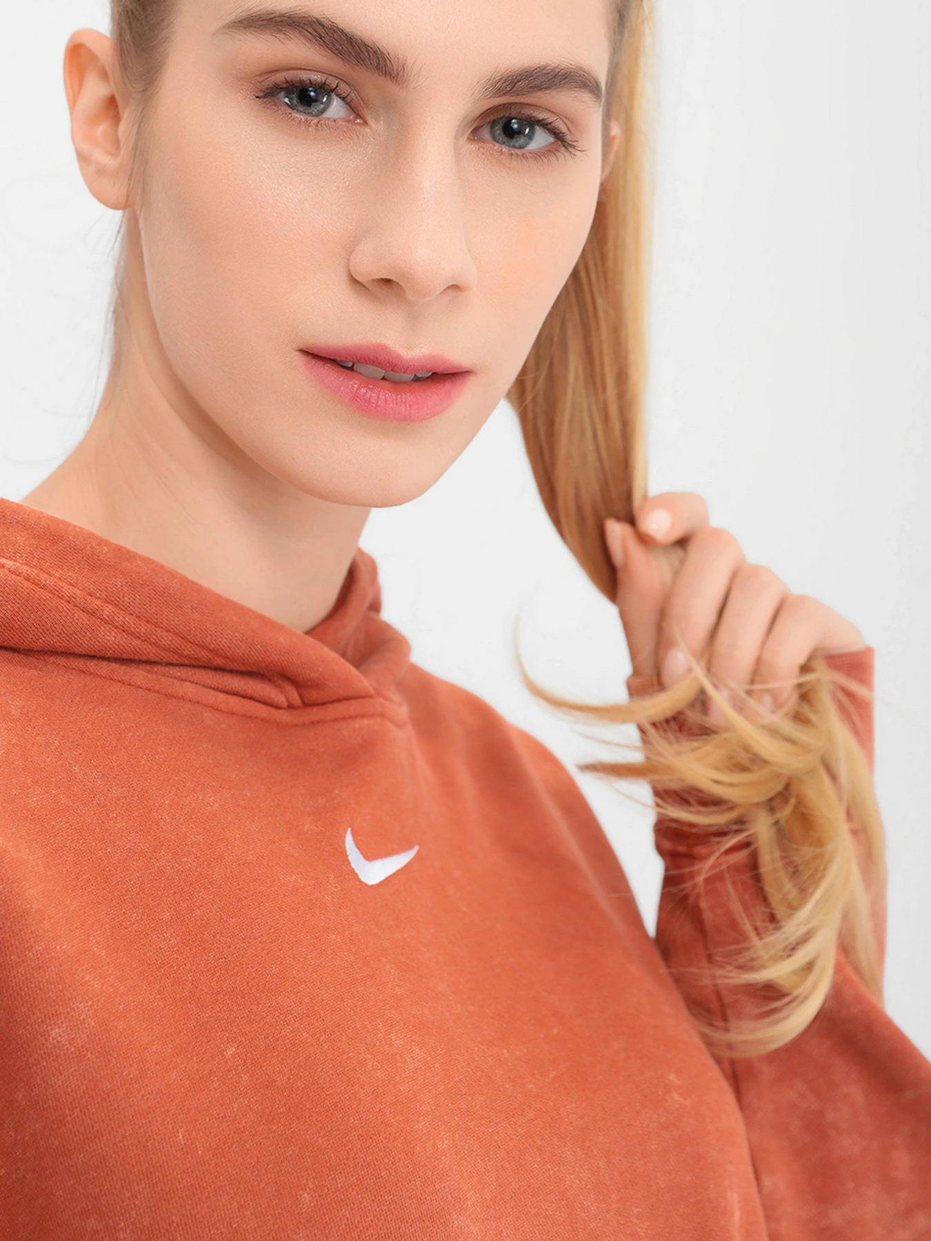 Худи и свитшоты NIKE Sportswear Essential модель DD5640-832 Худи и свитшоты NIKE Sportswear Essential модель DD5640-832 Фото