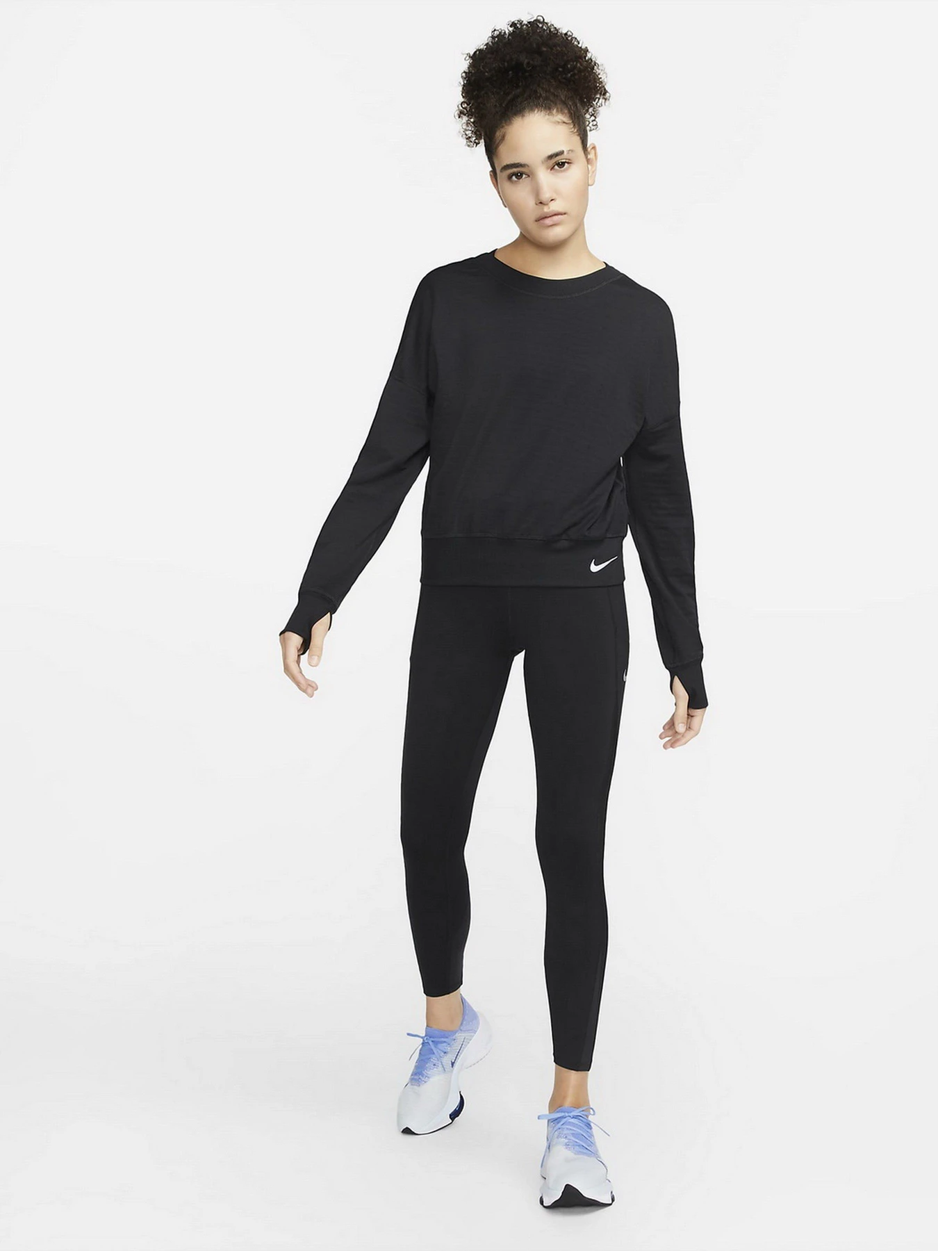 Худи и свитшоты NIKE Therma-FIT модель DD6496-010 Худи и свитшоты NIKE Therma-FIT модель DD6496-010 Фото