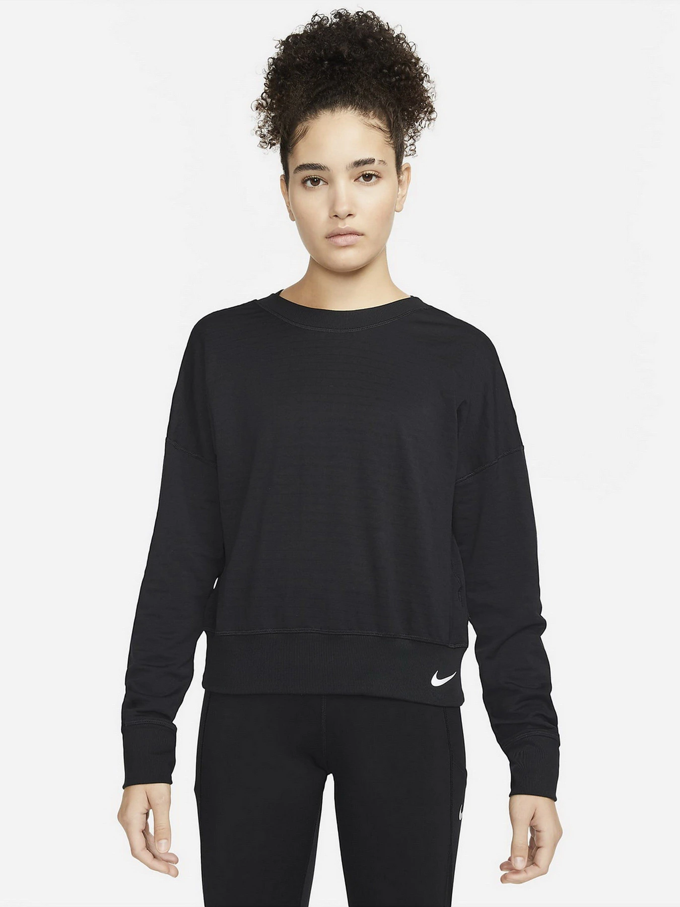 Худи и свитшоты NIKE Therma-FIT модель DD6496-010 Худи и свитшоты NIKE Therma-FIT модель DD6496-010 Фото