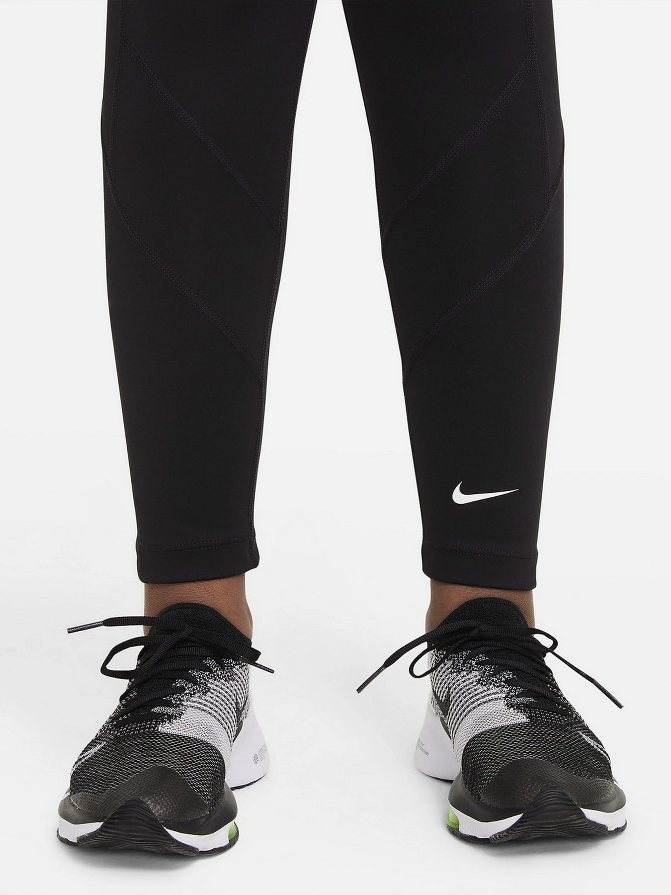 Брюки NIKE Dri-FIT One модель DD9162-010 Фото