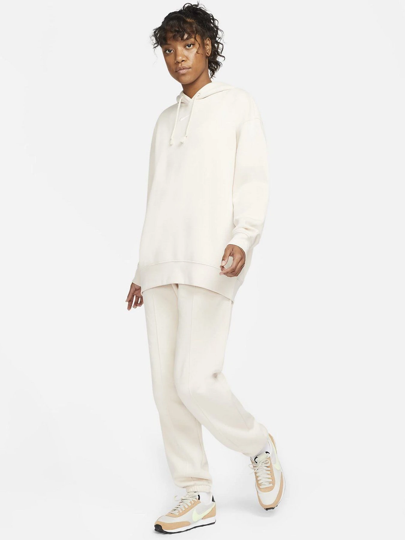 Худи и свитшоты NIKE Sportswear Collection Essentials модель DJ7668-219 Худи и свитшоты NIKE Sportswear Collection Essentials модель DJ7668-219 Фото