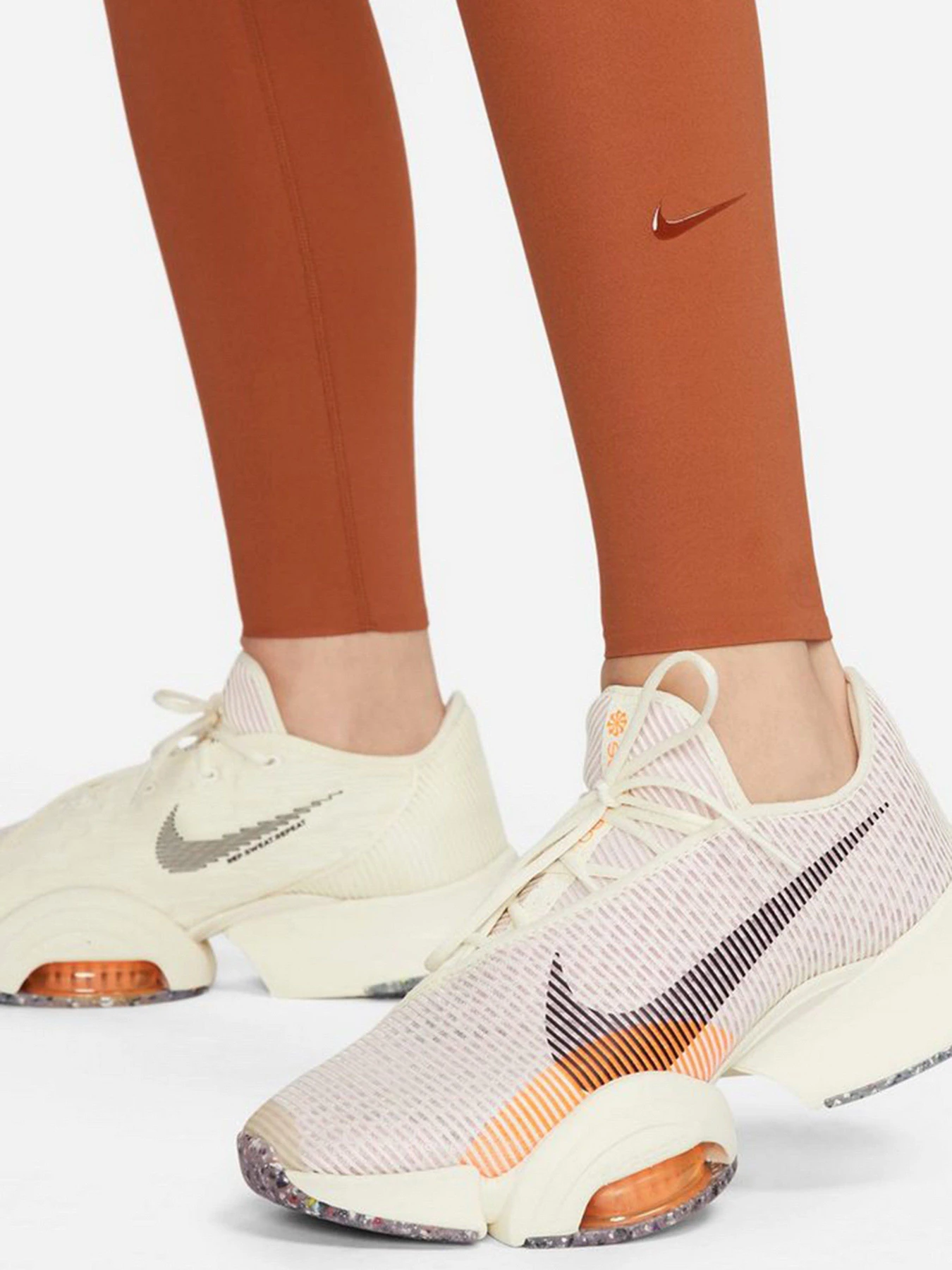 Брюки NIKE One Luxe модель AT3098-825 Фото
