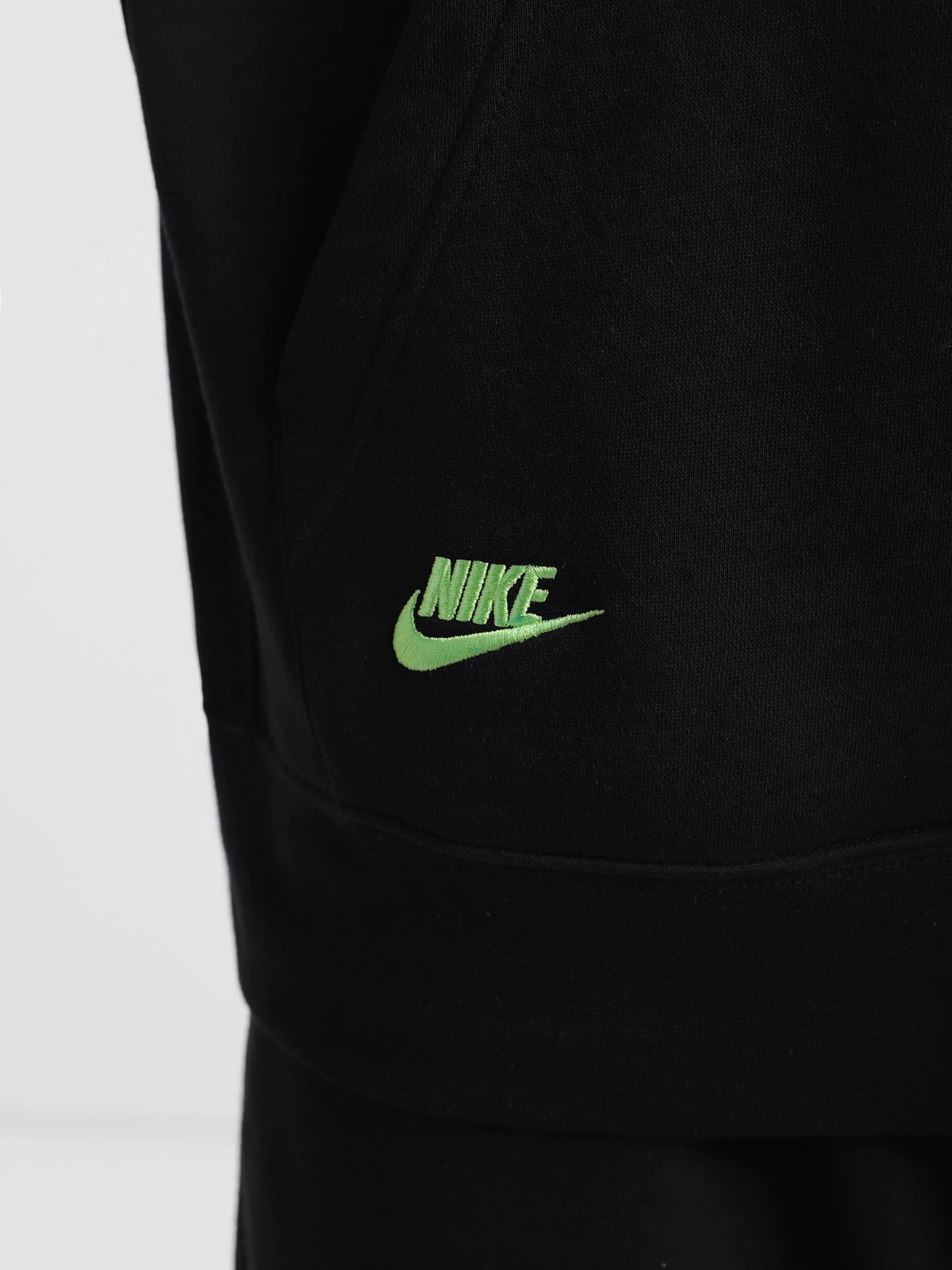 Худи и свитшоты NIKE NSW Sport Essentials+ модель DM8882-010 Худи и свитшоты NIKE NSW Sport Essentials+ модель DM8882-010 Фото