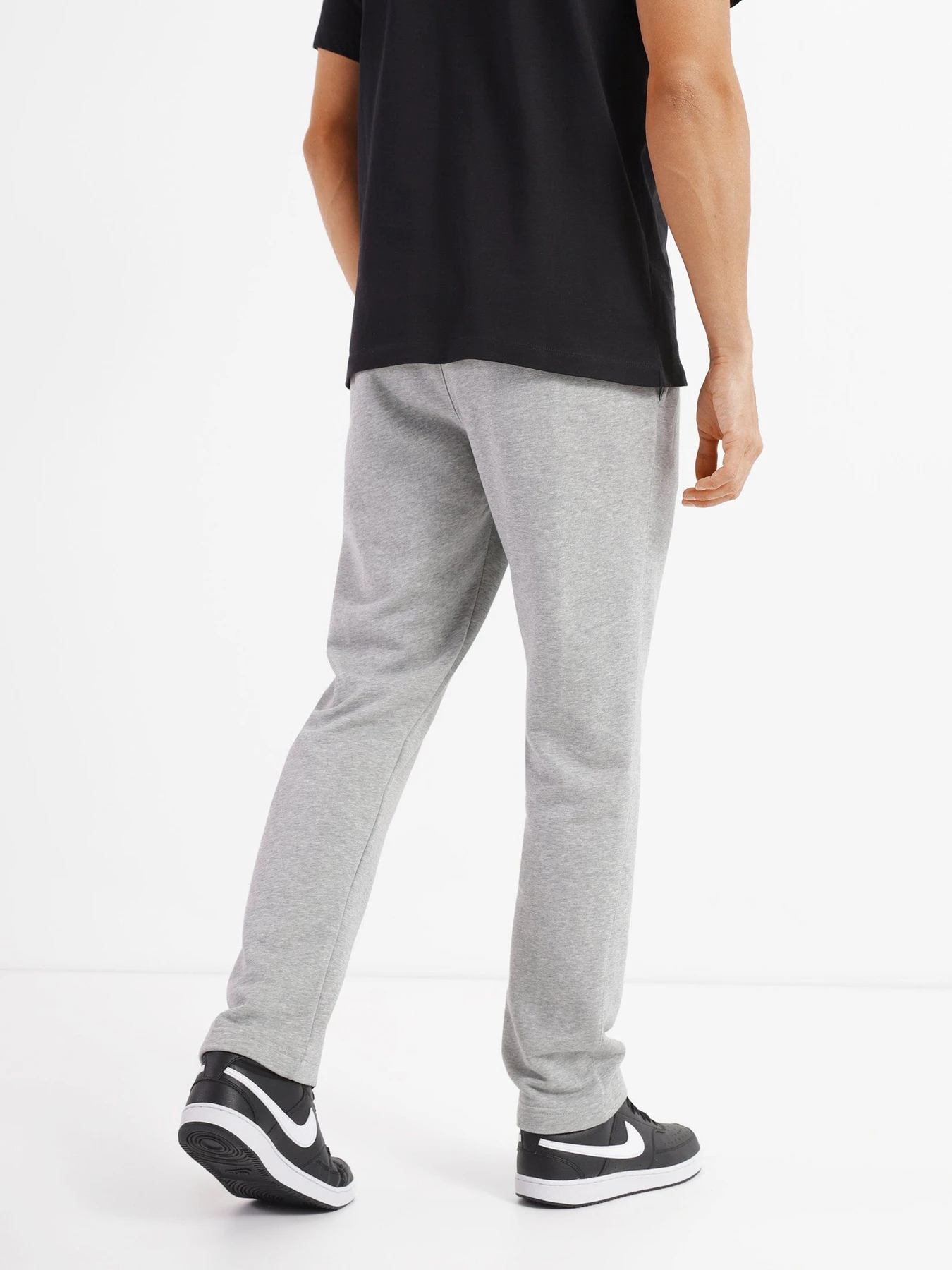 Штани NIKE Sportswear Club модель BV2713-063 Штани NIKE Sportswear Club модель BV2713-063 Фото